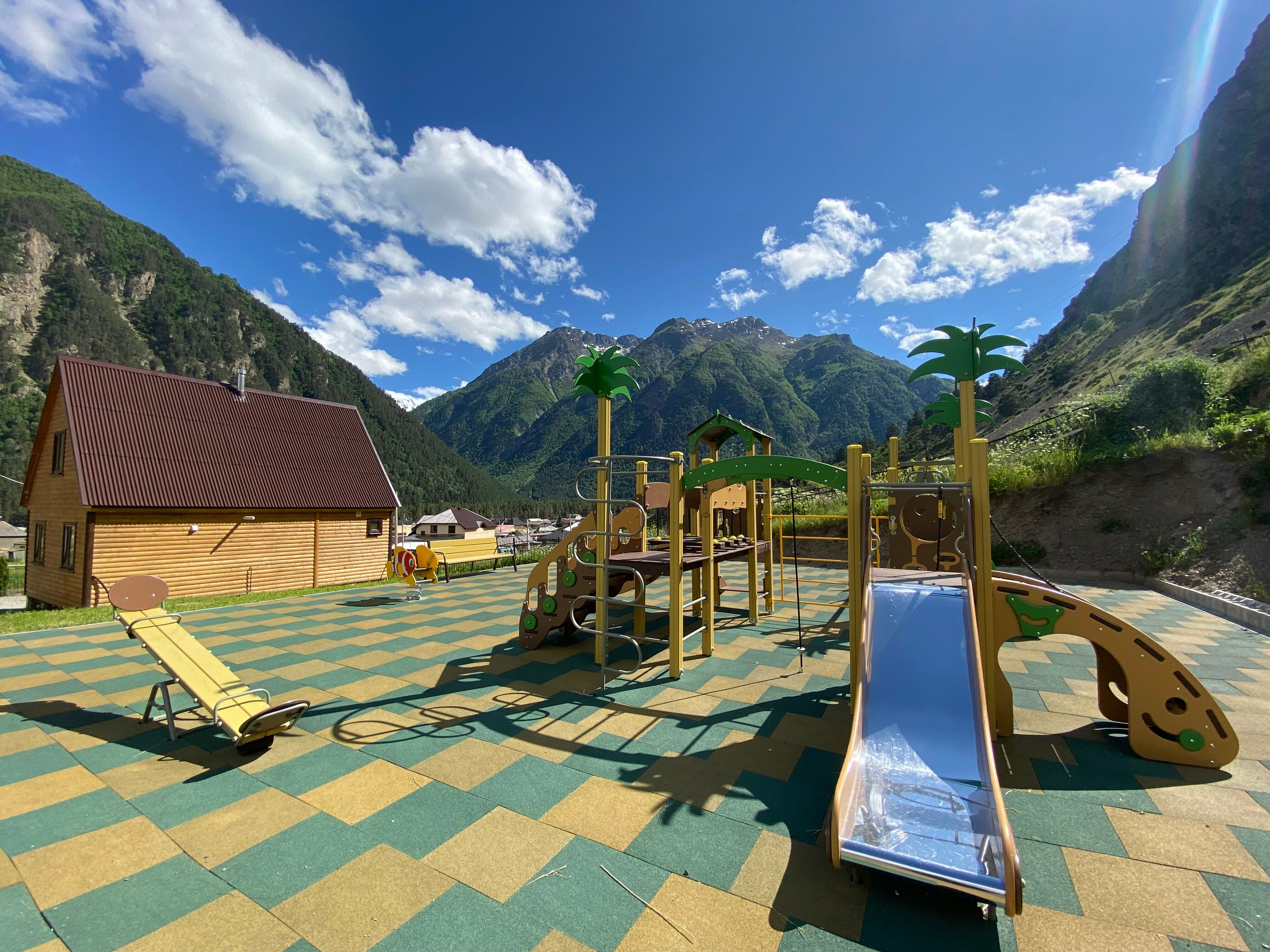 Коттедж с видом на горы