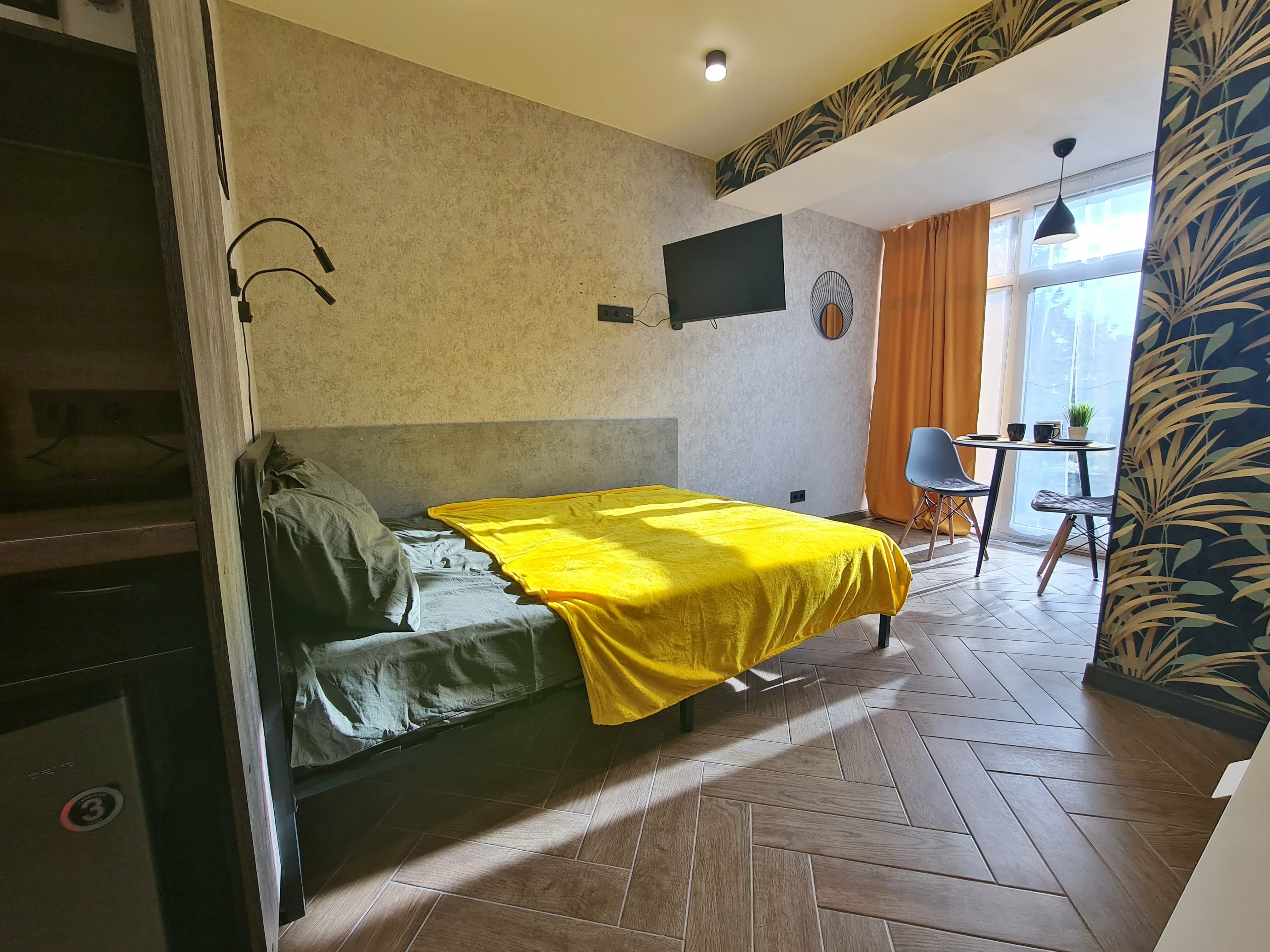 Трехместный номер с видом на город