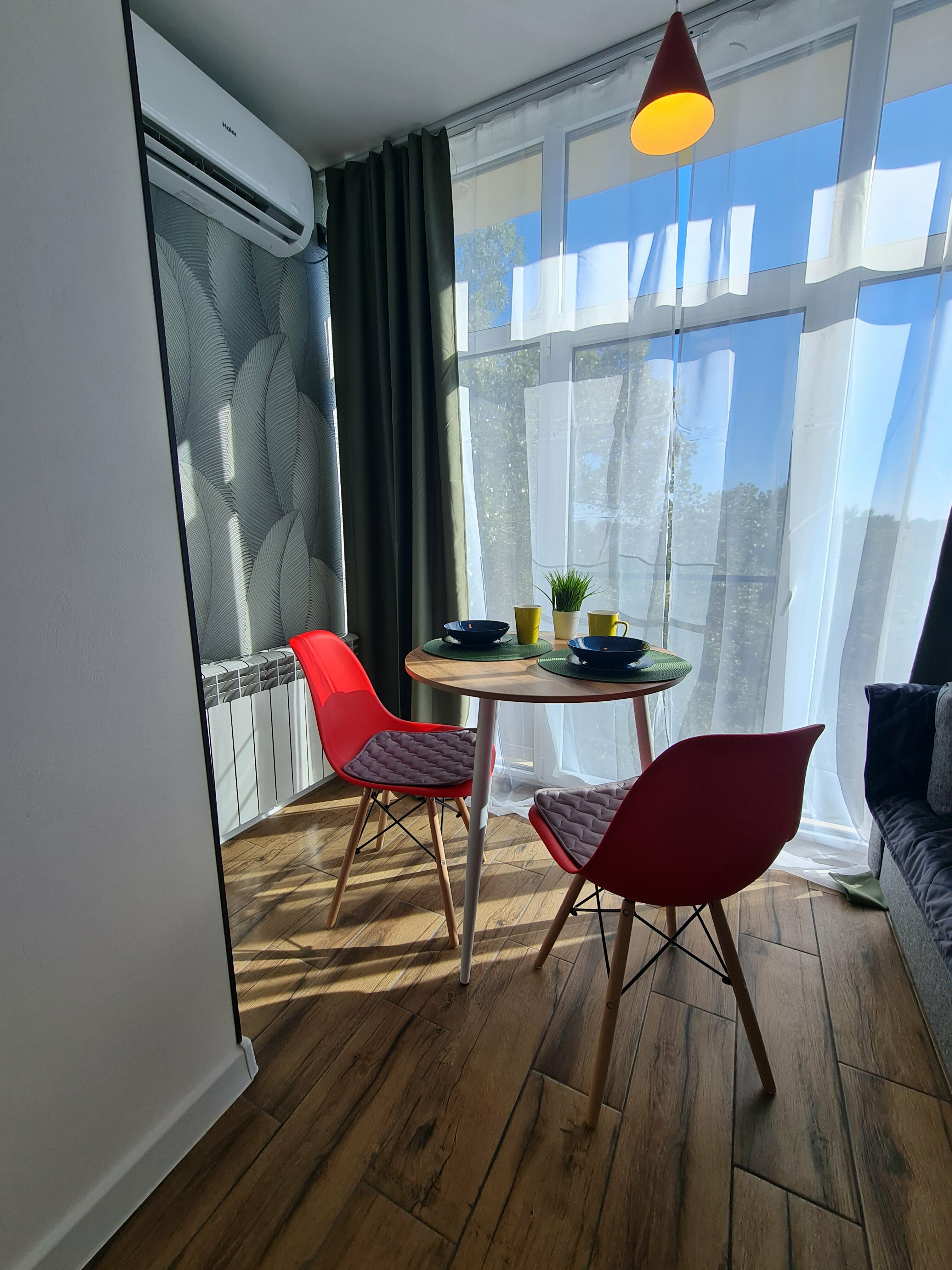 Трехместный номер с окном