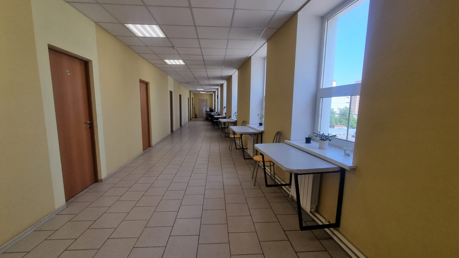 Кровать в общем 8-местном номере