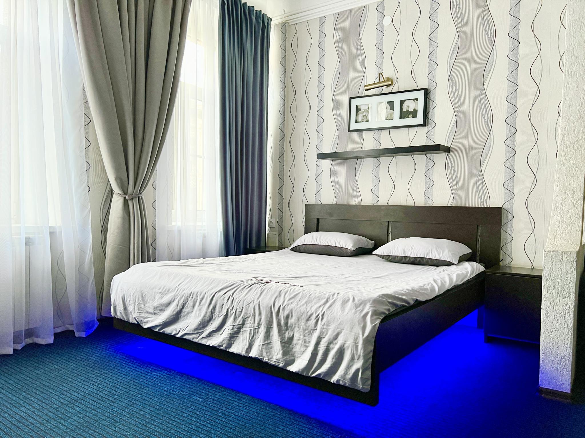 Номер люкс с 1 двуспальной кроватью