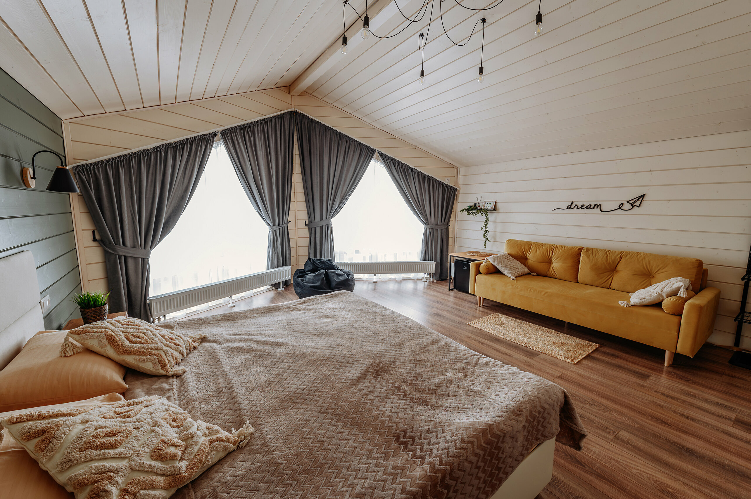 Большой двухместный номер с 1 кроватью