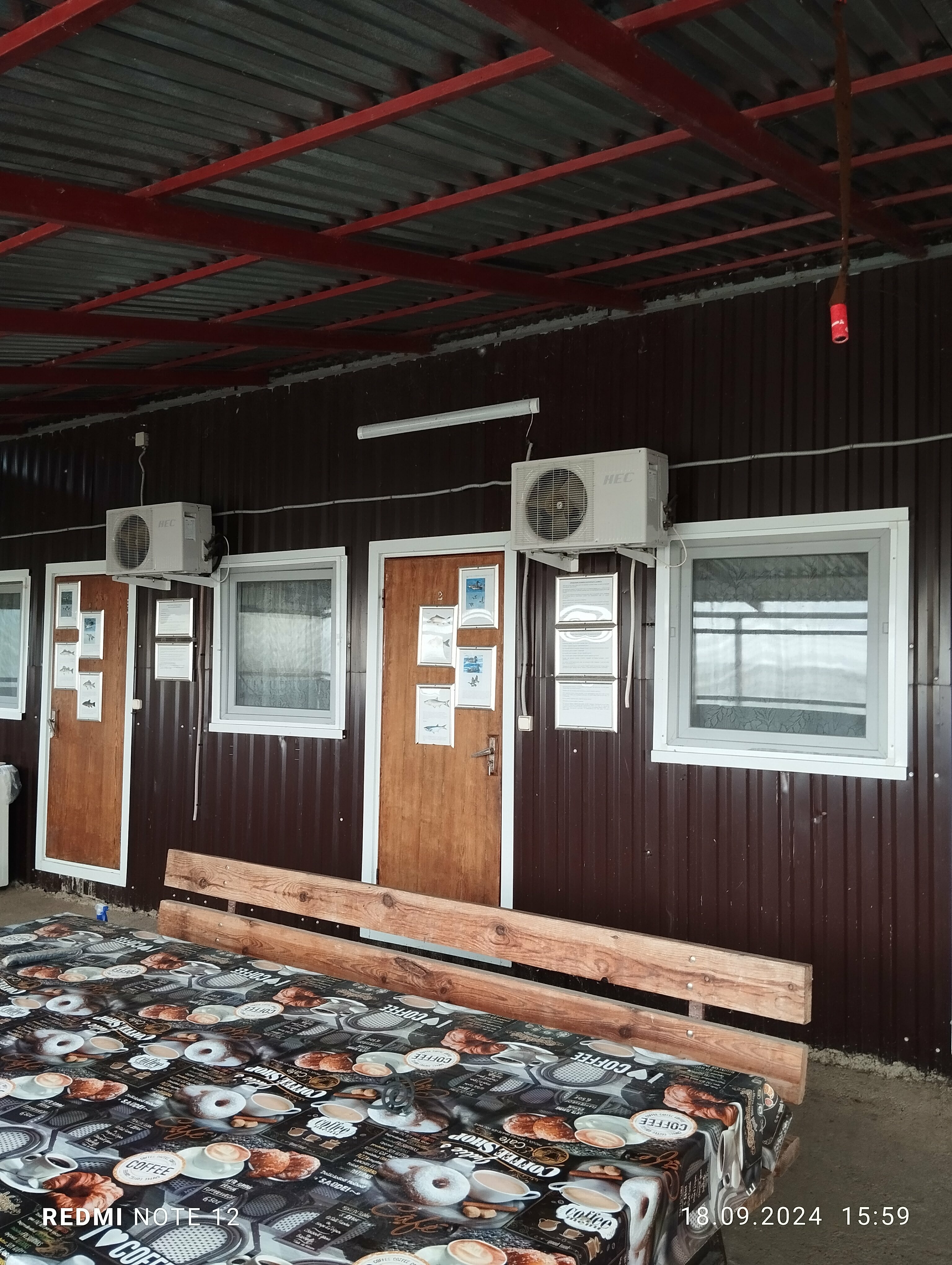 Четырехместный номер с ванной комнатой