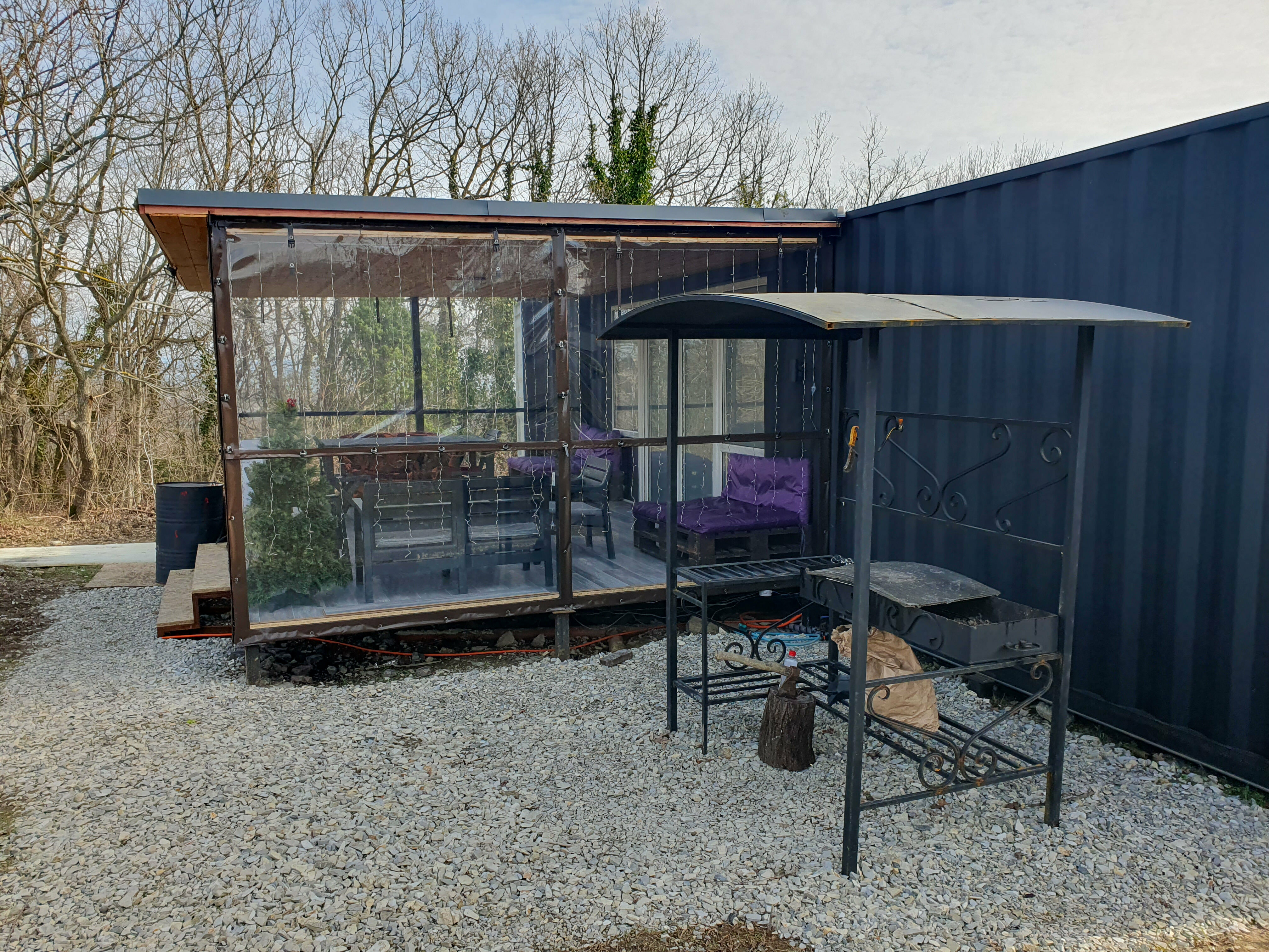 Дом с видом на лес