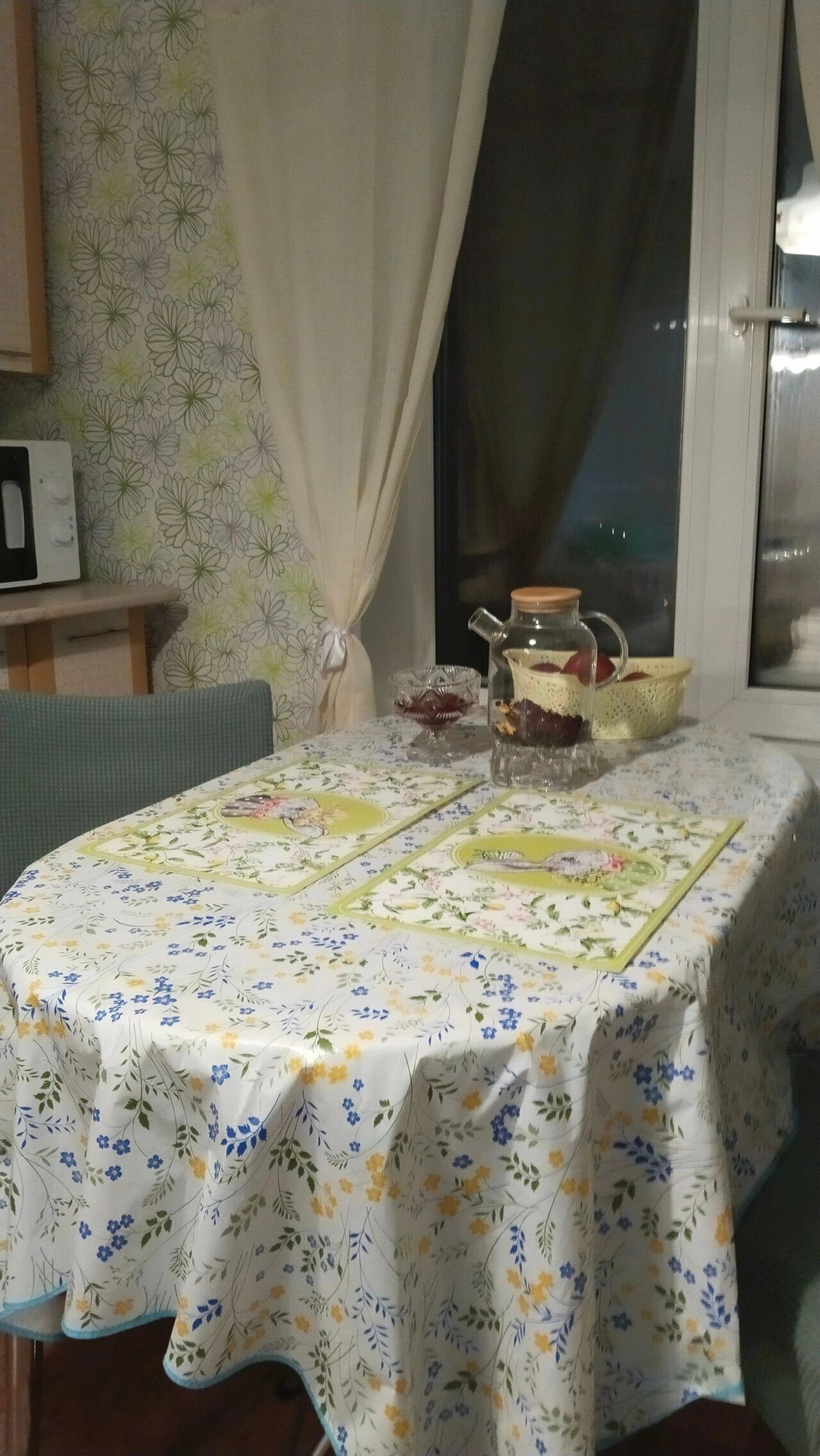 Четырехместный номер с ванной комнатой