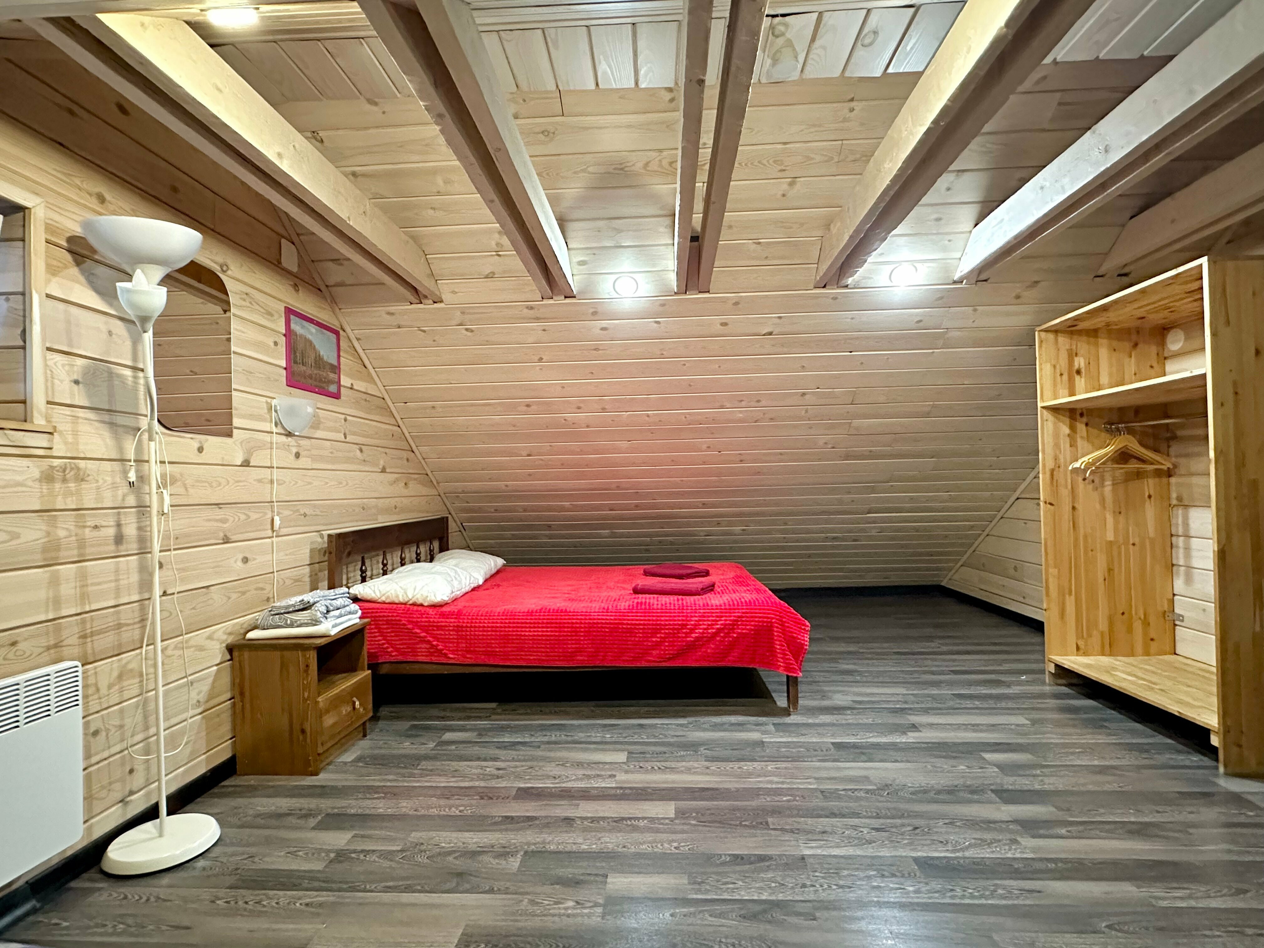 Коттедж с 4 спальнями, с сауной, 2 санузлами, на 8(+4) чел.