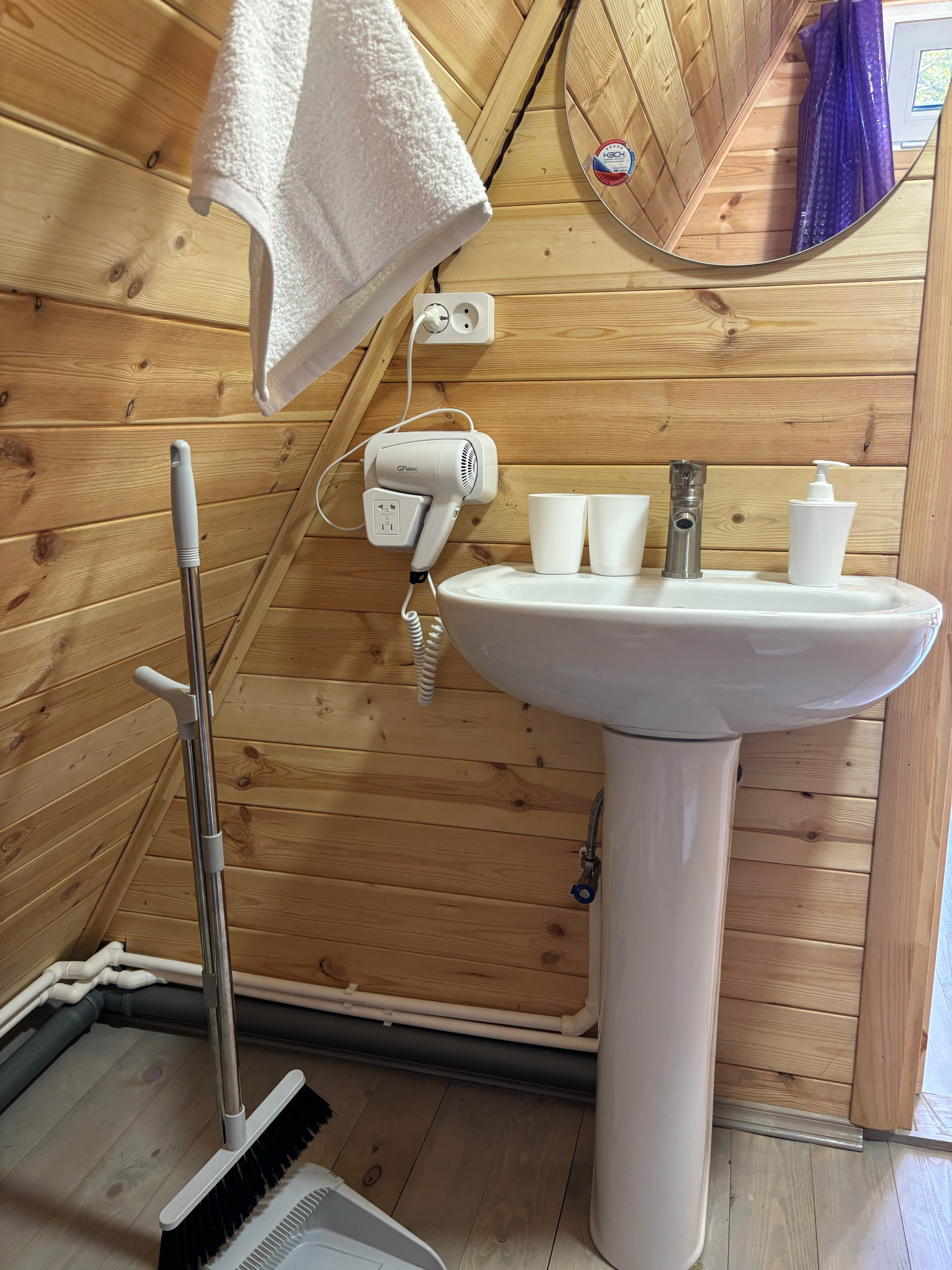 Четырехместный номер с видом на горы