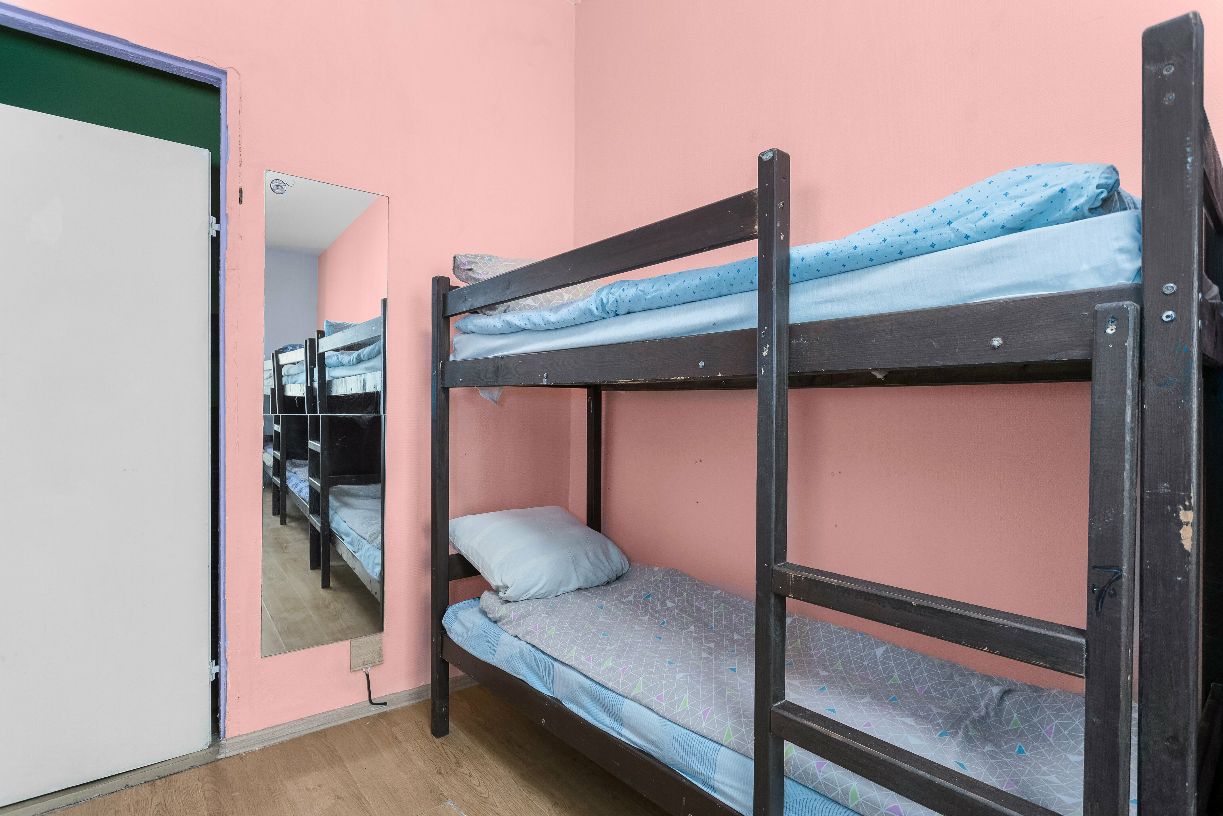 Общий 10-местный номер для мужчин