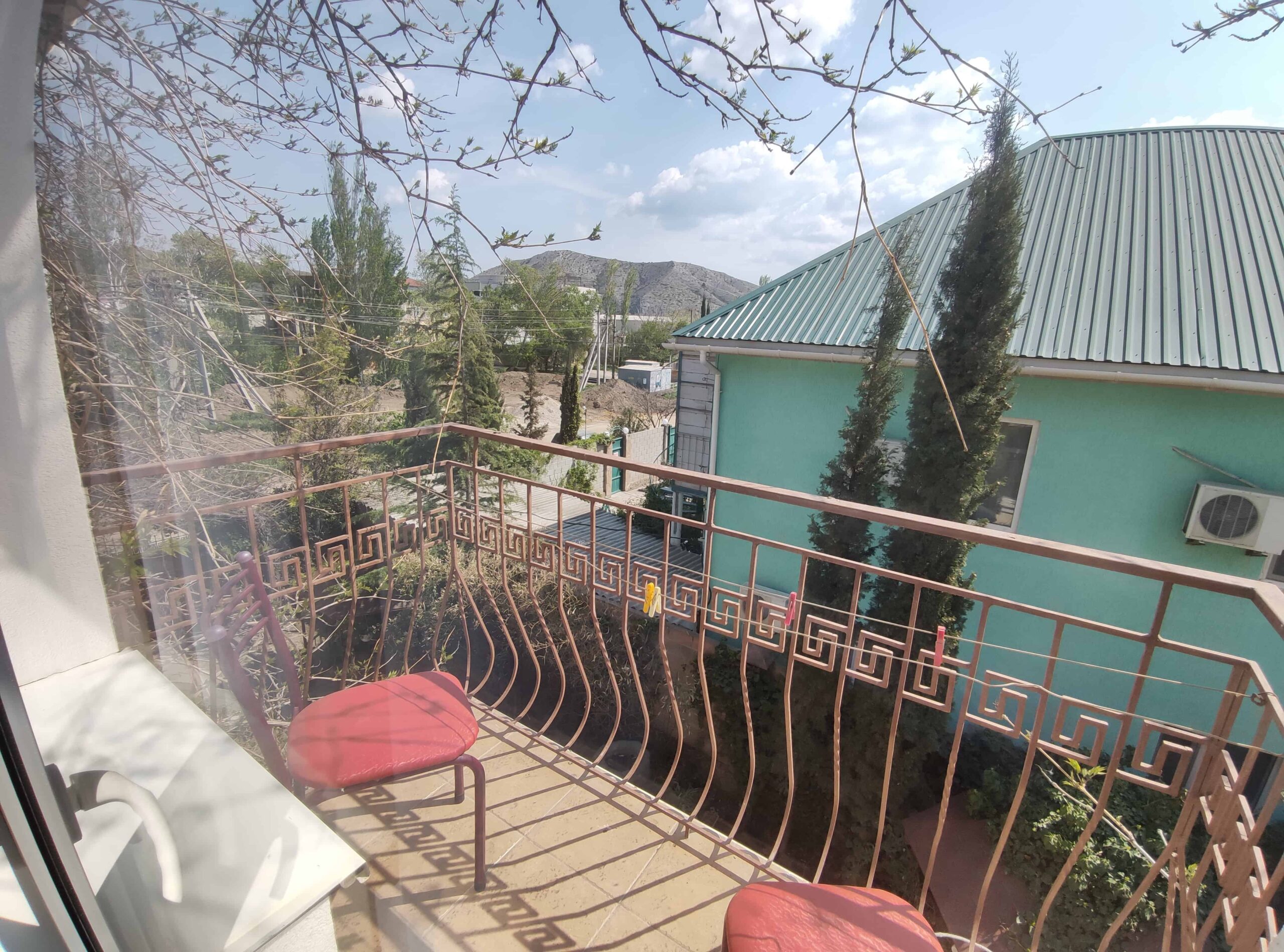 Четырехместный номер с балконом