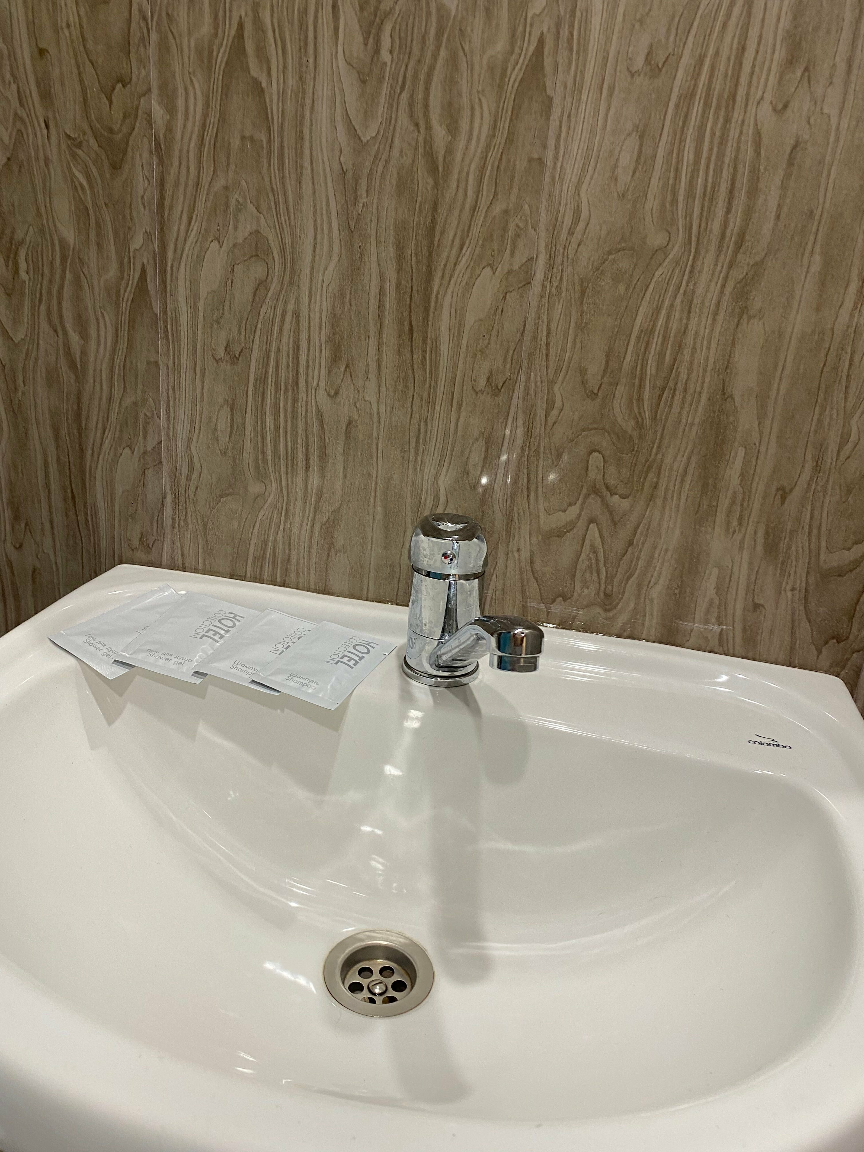 Улучшенный трехместный номер