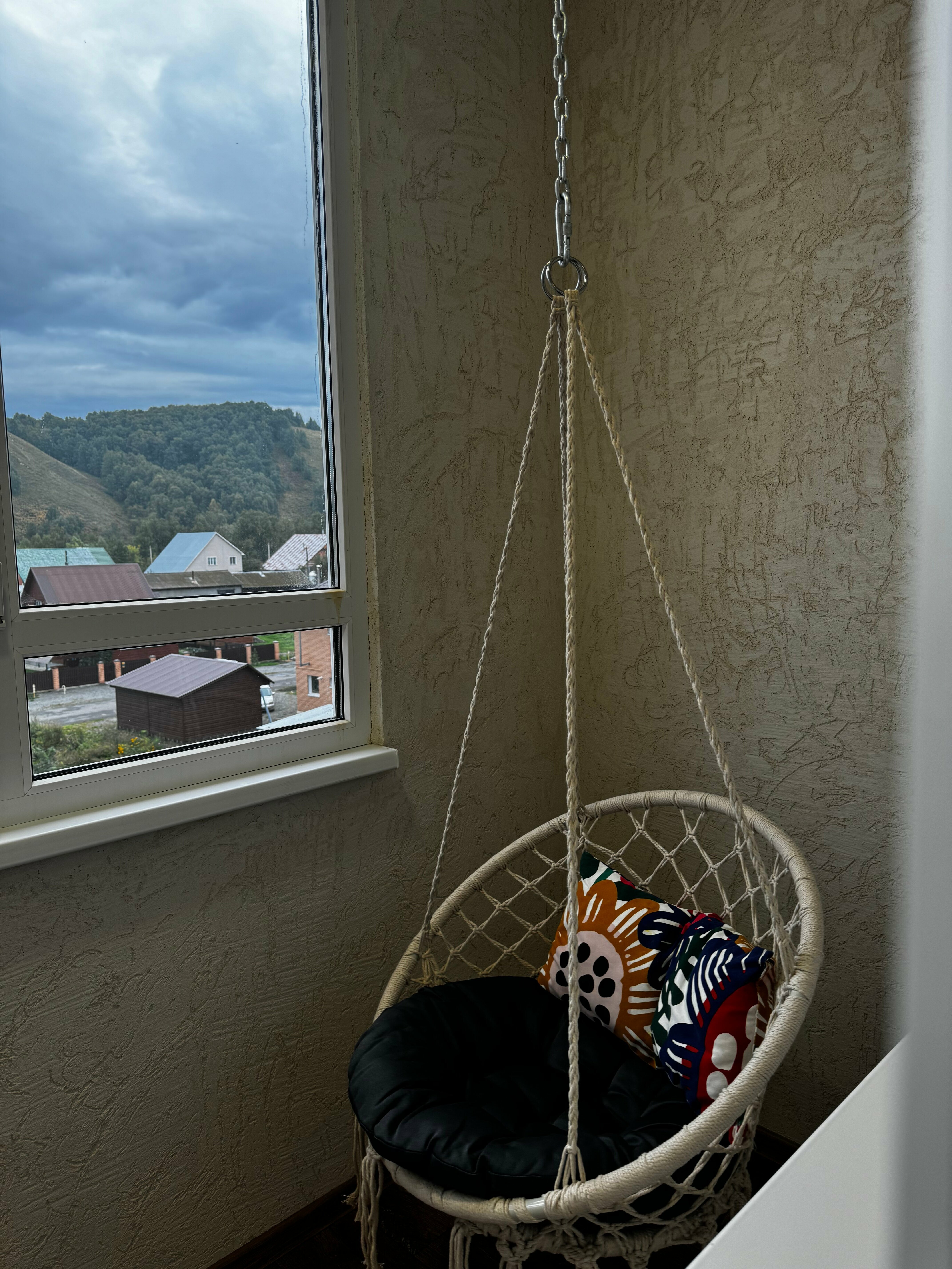 Семейный номер с видом на горы