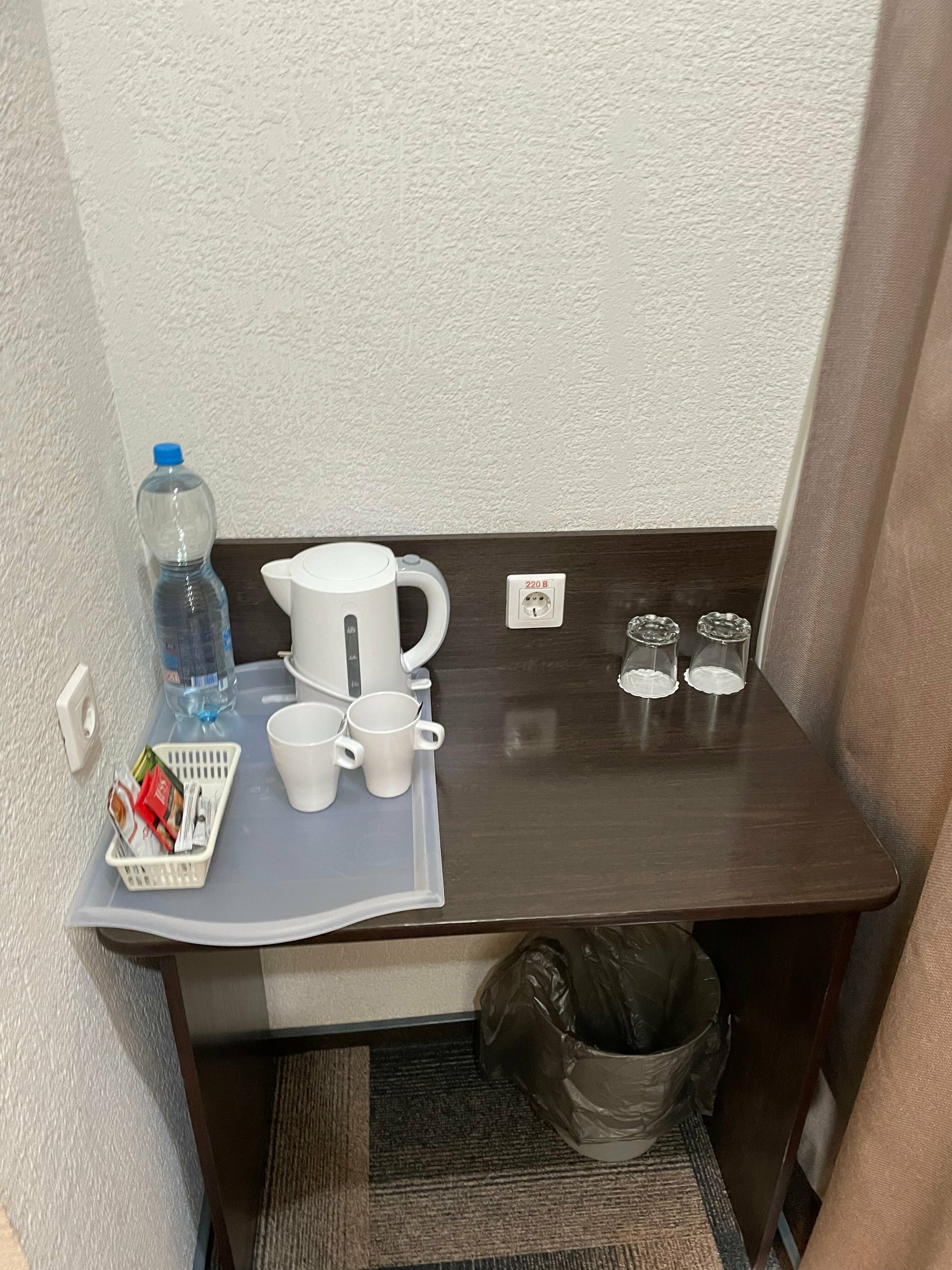 Стандартный номер с 2 односпальными кроватями и диваном