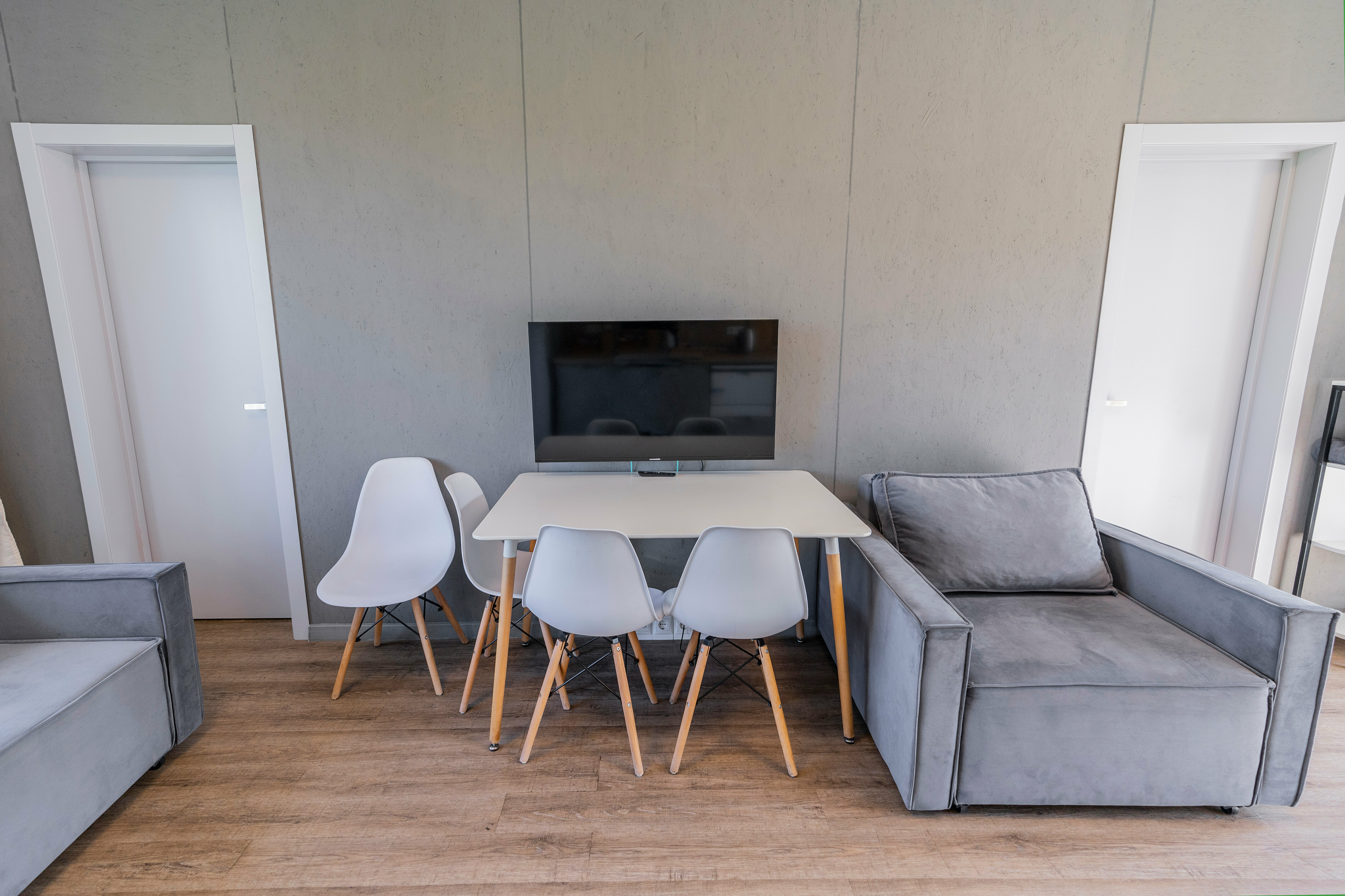 Семейный номер с видом на сад