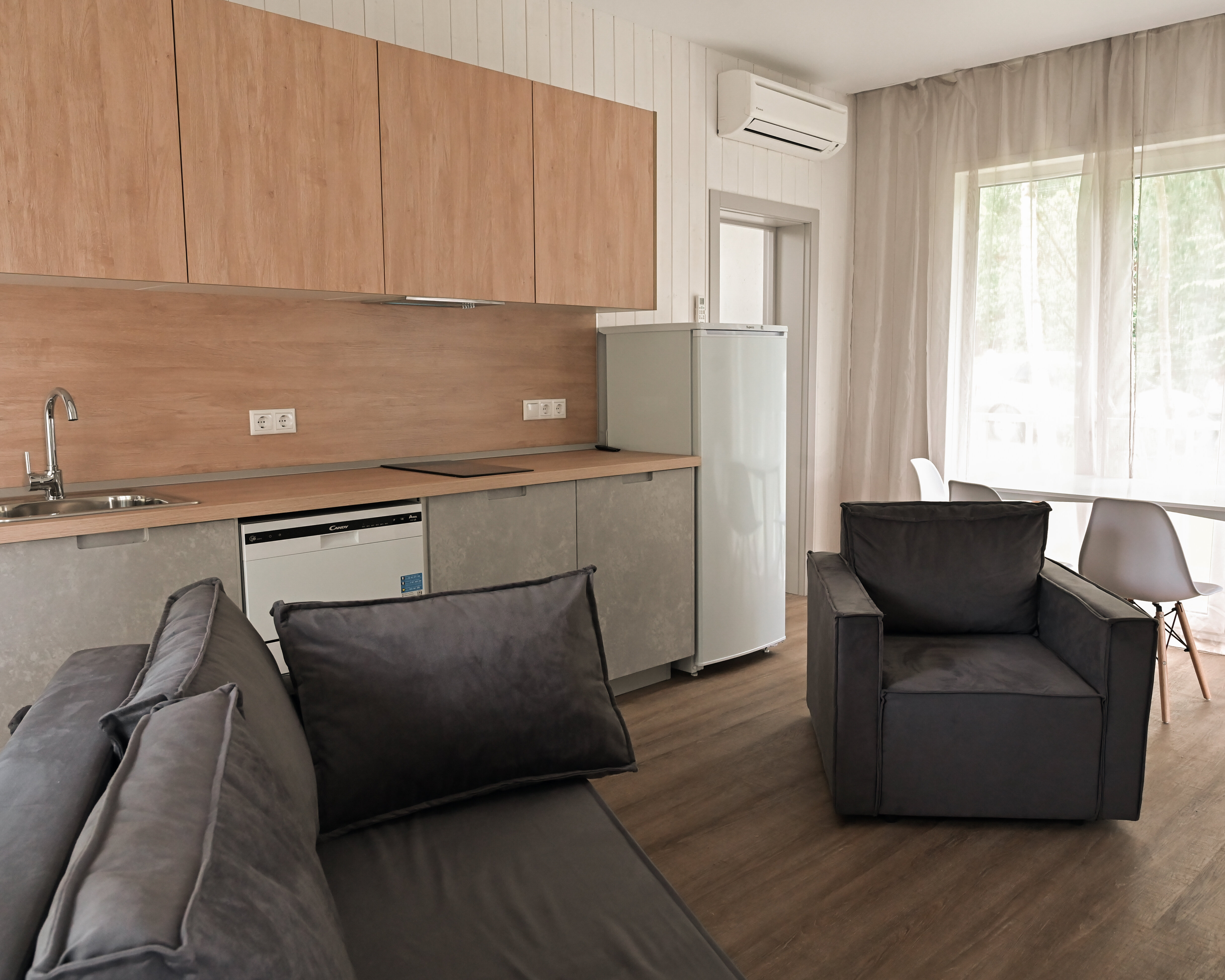 Улучшенный четырехместный номер