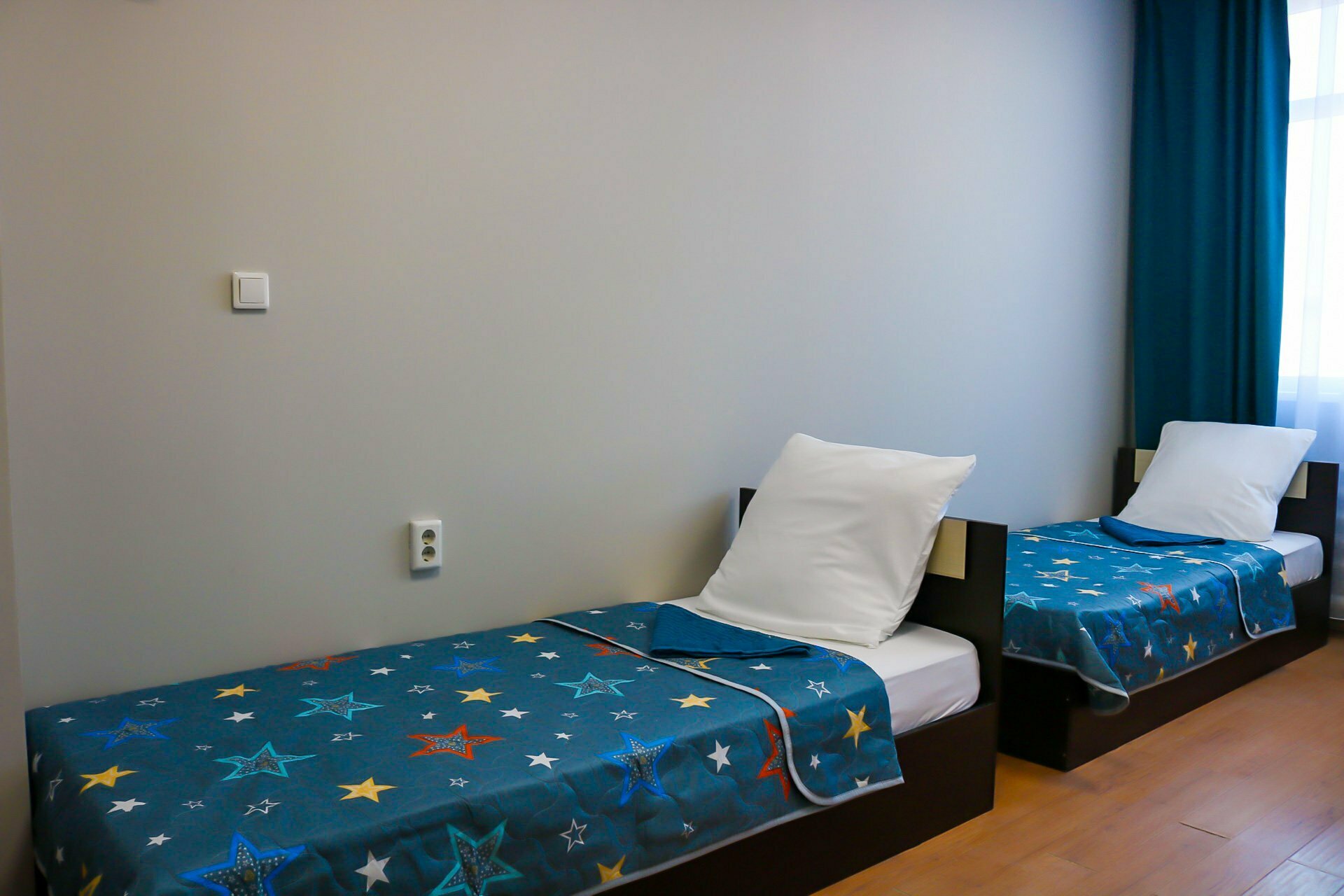 Кровать в общем номере для мужчин