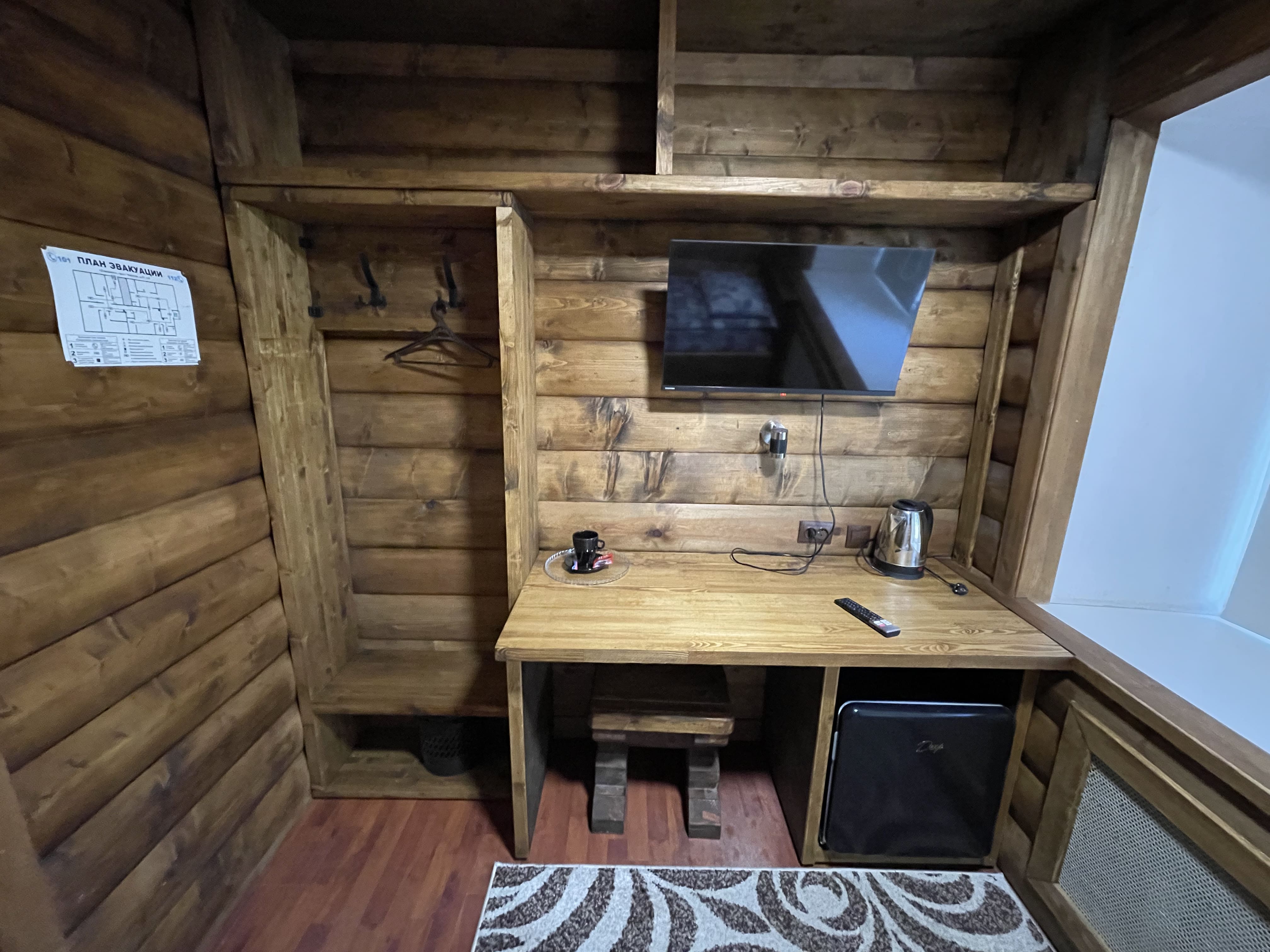 Одноместный номер с общим душем и туалетом