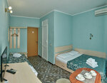 3-х местный номер, 1 двуспальная кровать + 1 односпальная кровать, без балкона в Эв'Рошель