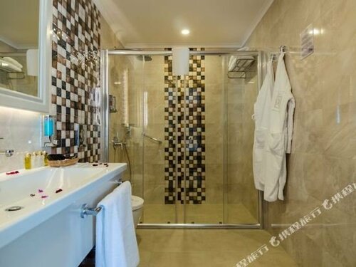 Номер Deluxe в The Lumos Deluxe Resort Hotel & Spa