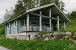 Синий дом с видом на озеро и купелью на дровах в Forrest Lodge Karelia