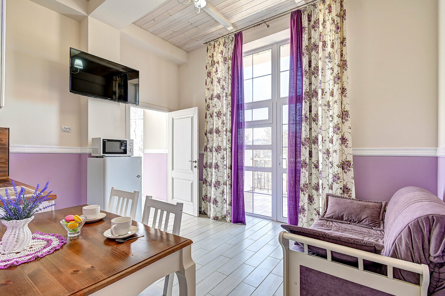 Апартаменты 2-х комнатные с прямым видом на море