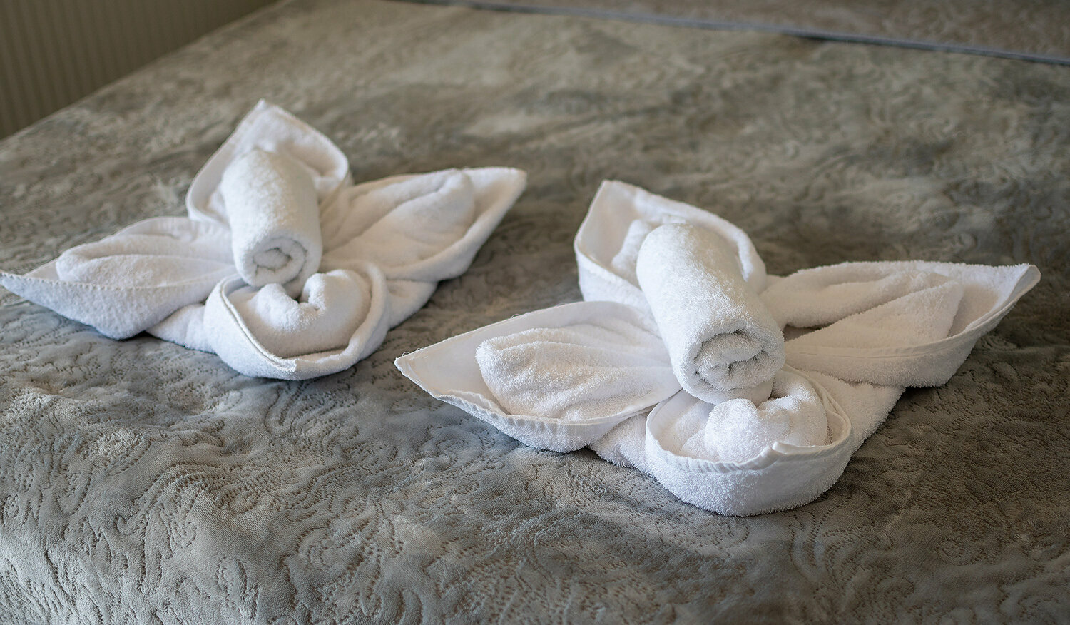 Номер Супериор двухместный с 1 кроватью или 2мя отдельными кроватями и видом на море и горы