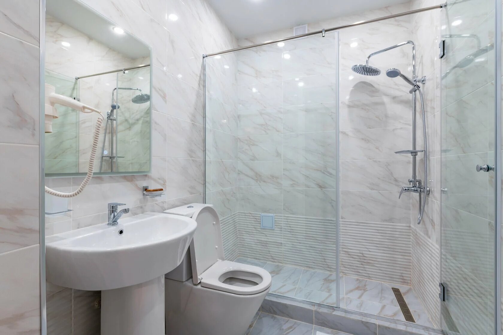 Трехместный номер «Комфорт» с душем