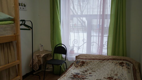 Семейный номер с общей ванной комнатой