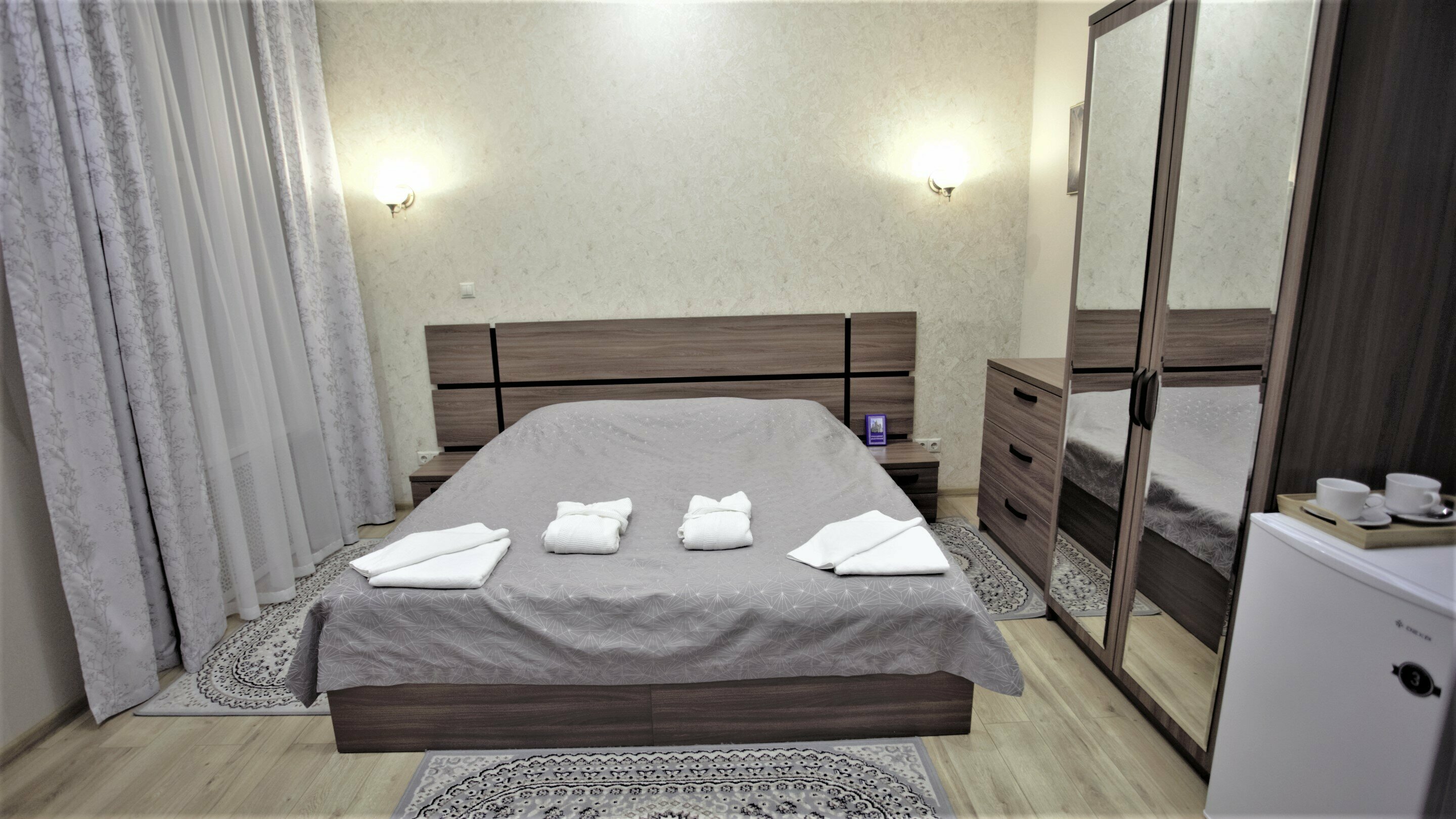 Просторный двухместный номер с 2 отдельными кроватями