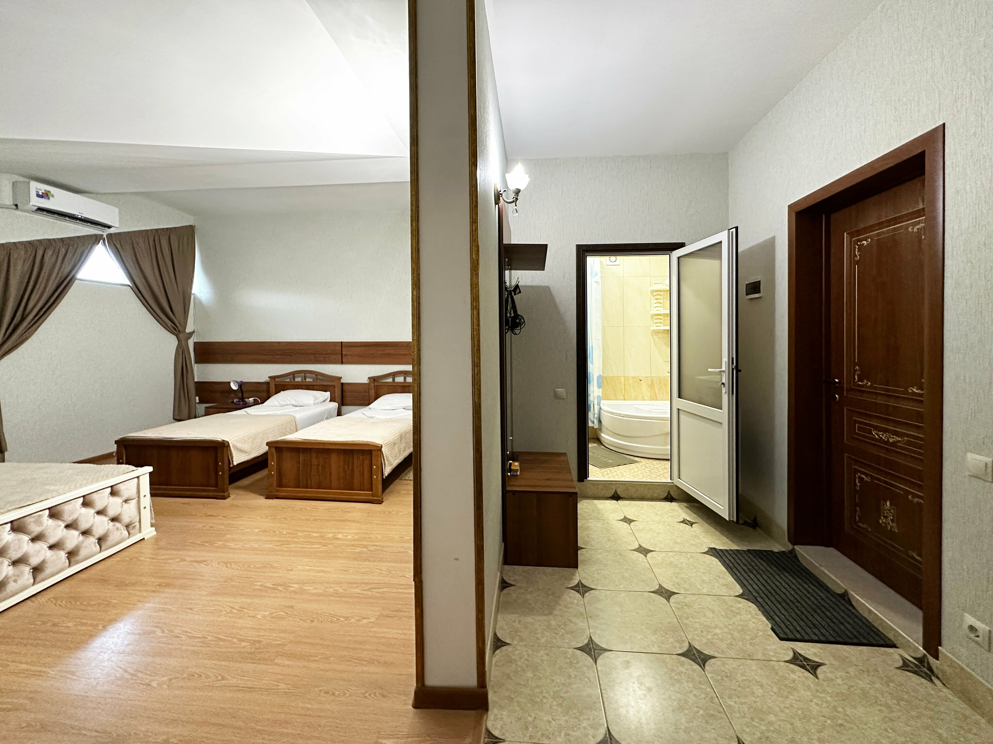 Четырехместный номер эконом-класса