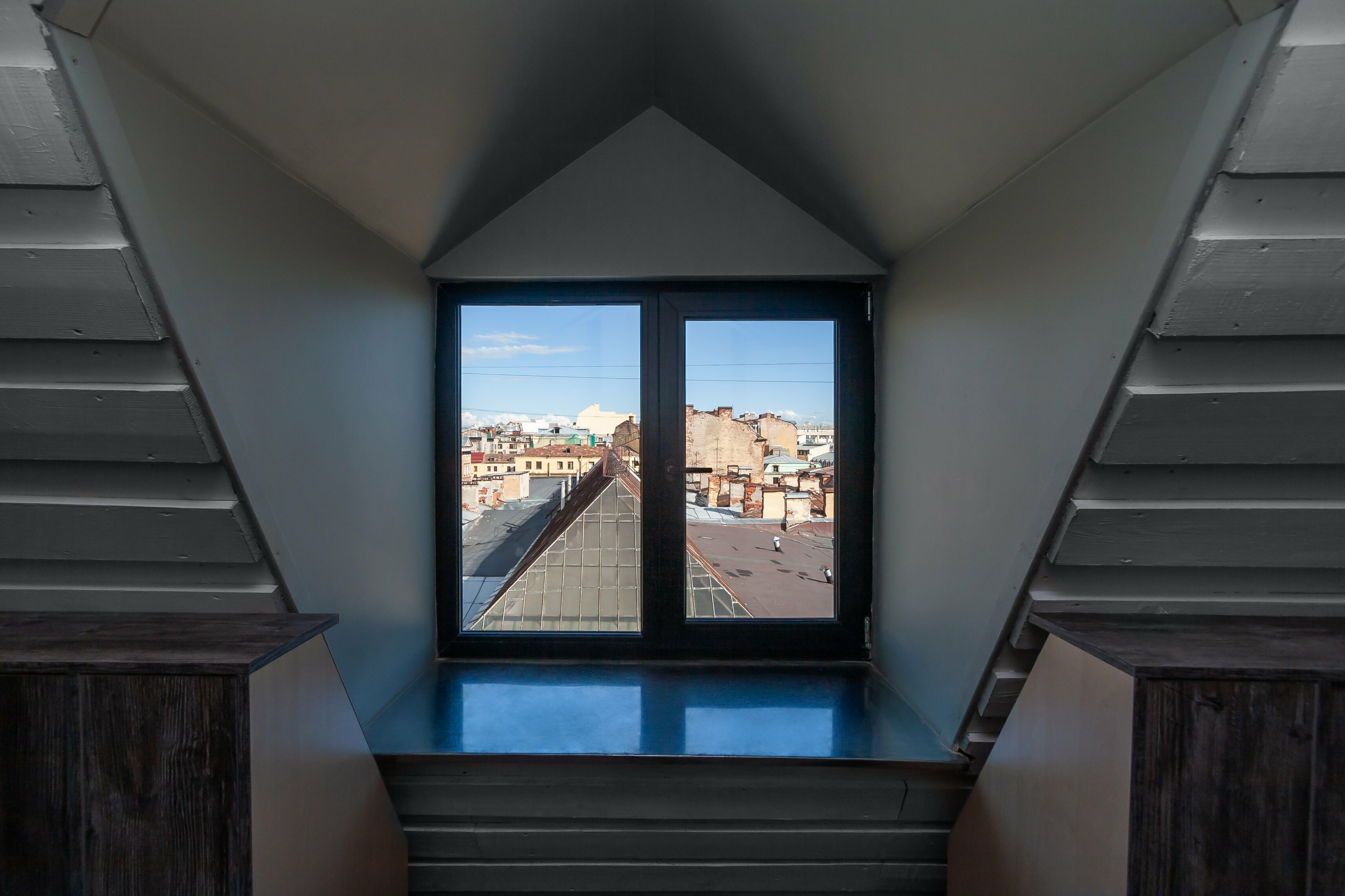 Односпальная кровать в общем номере