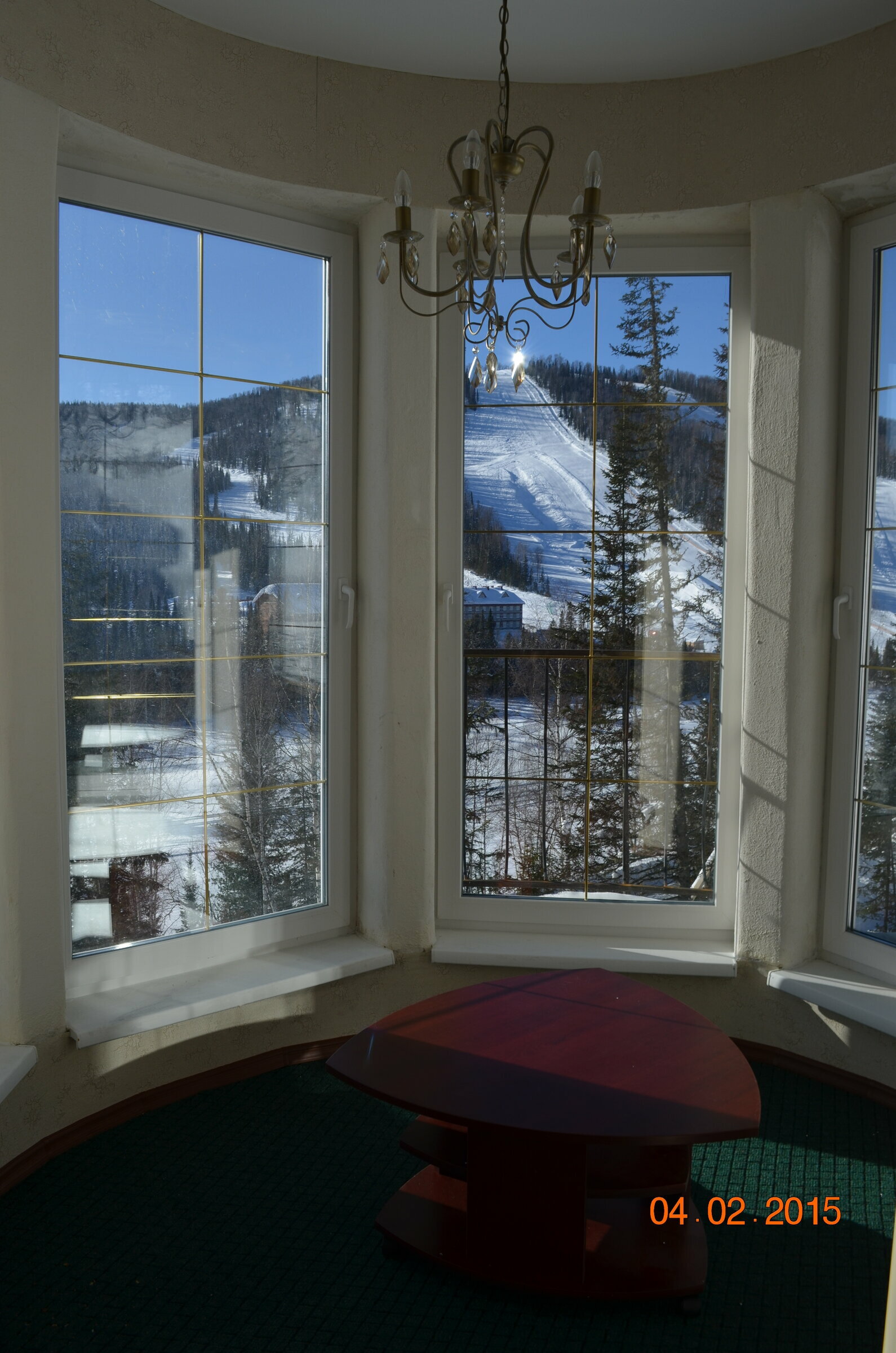 Четырехместный номер с видом на горы