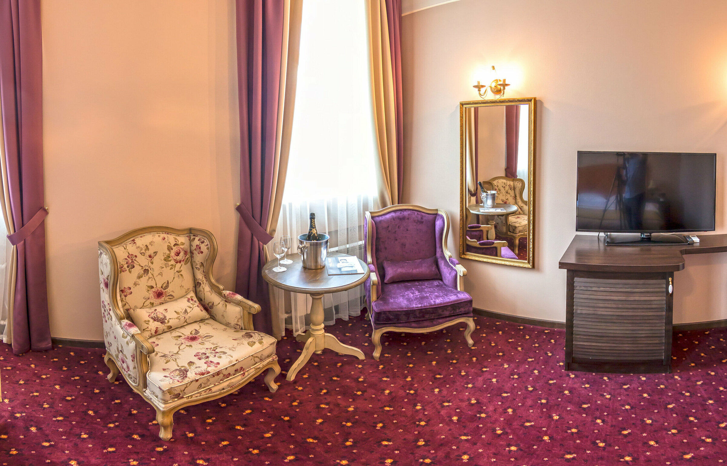 Улучшенный двухместный номер с 1 кроватью