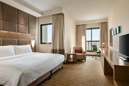 Номер Superior в Traders Hotel, Qaryat Al Beri, Abu Dhabi