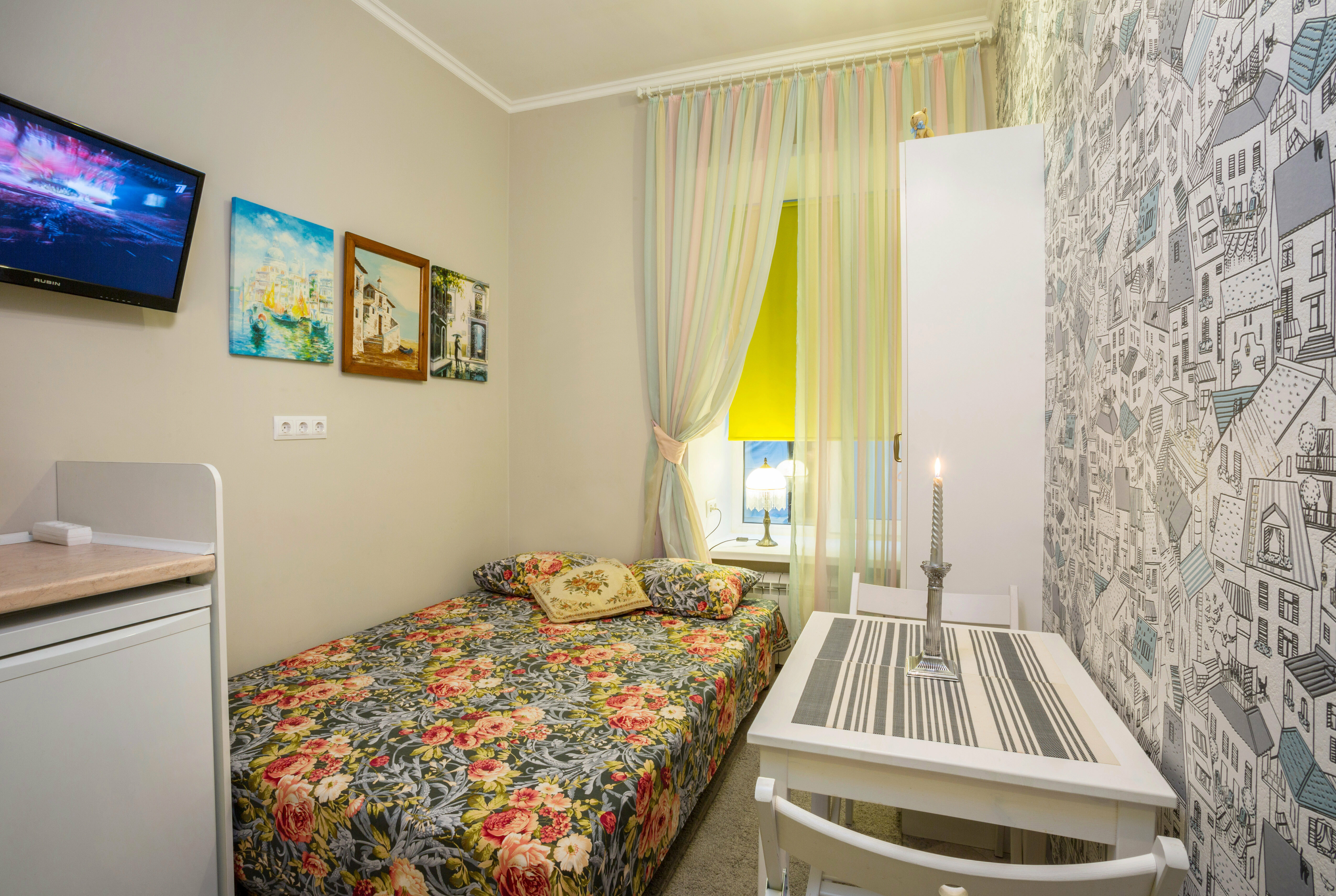 Комната-студия "Прогулка по крышам"