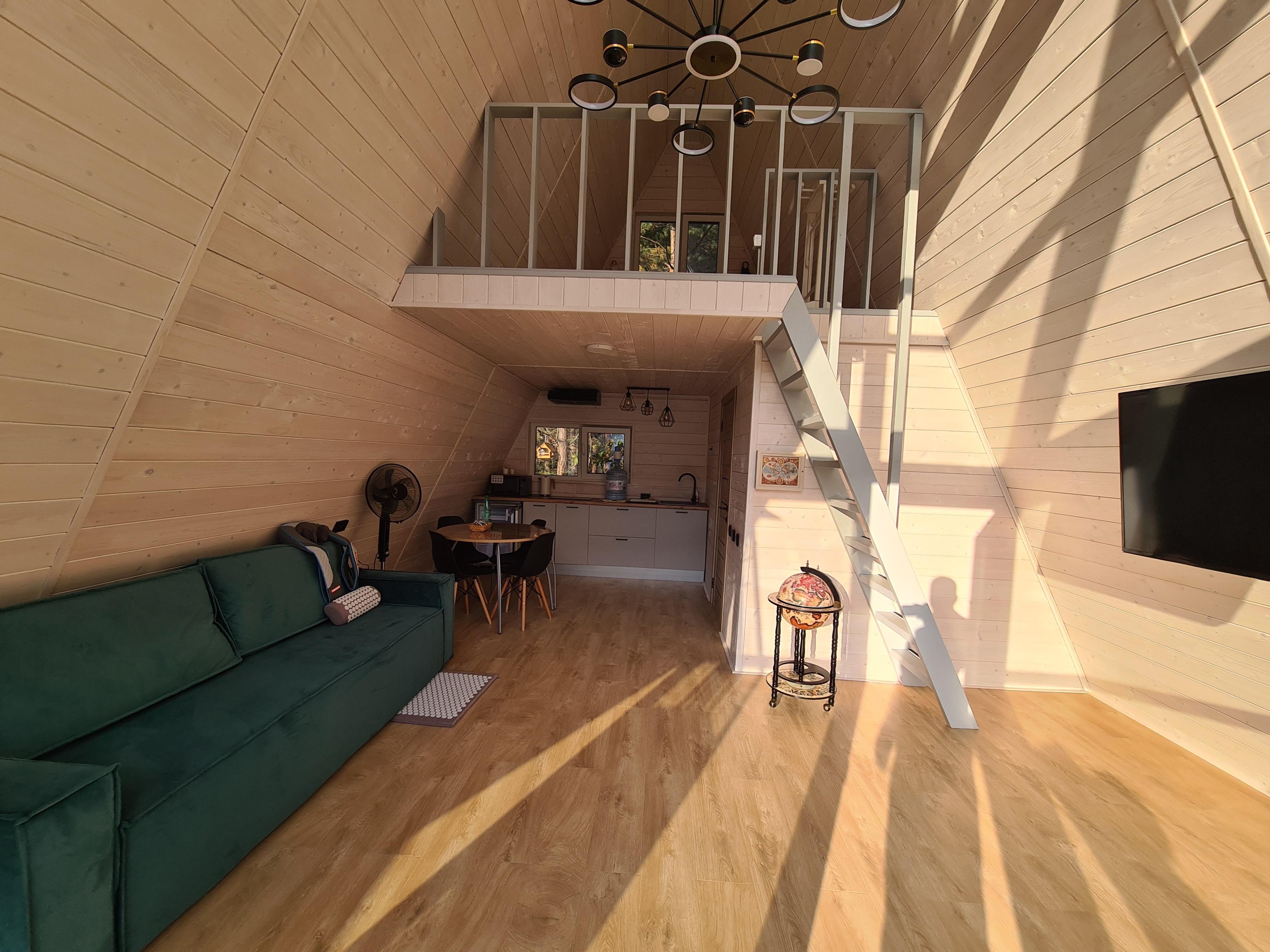 Двухуровневый четырехместный номер