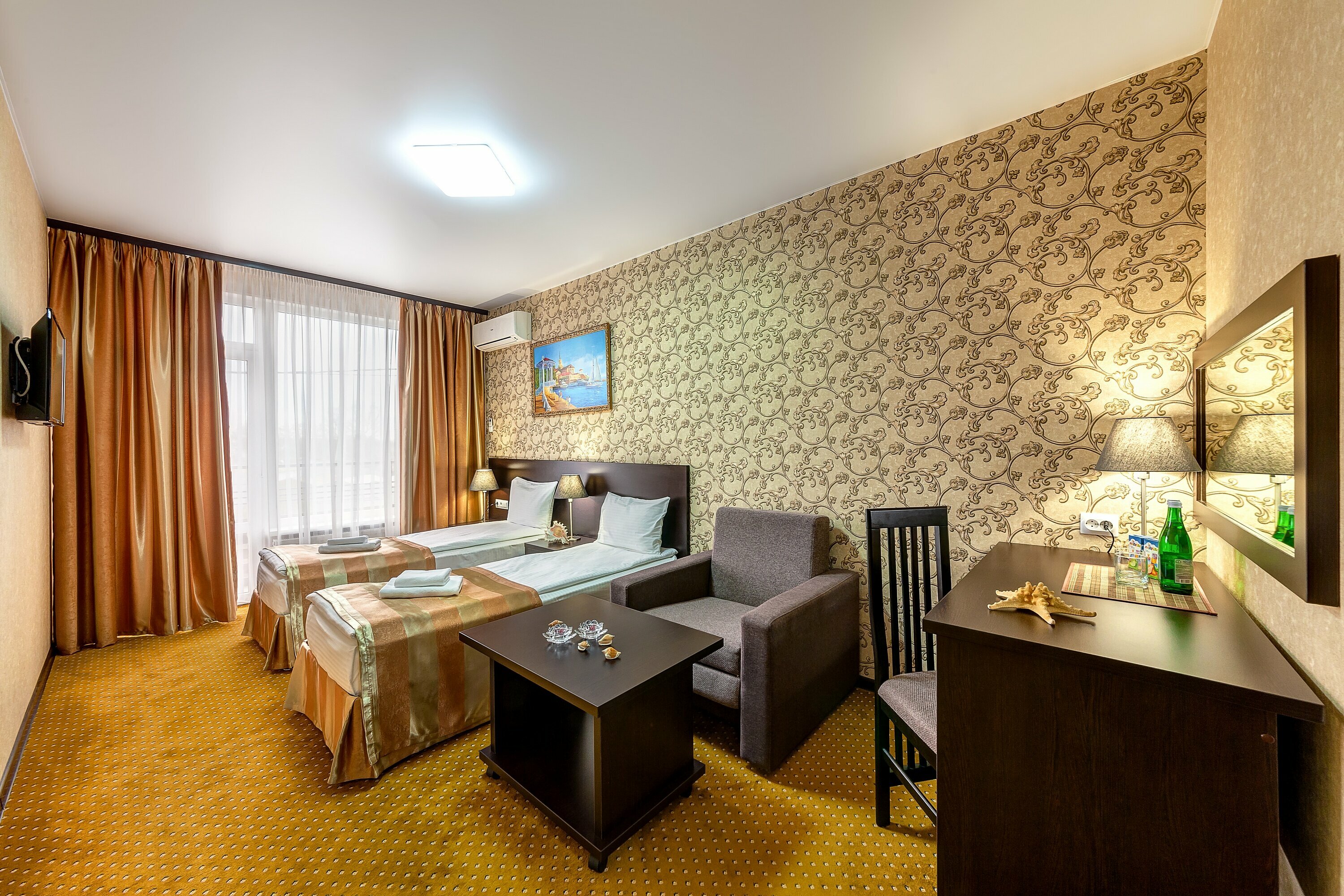 Двухместный номер с 1 кроватью или 2 отдельными кроватями и балконом