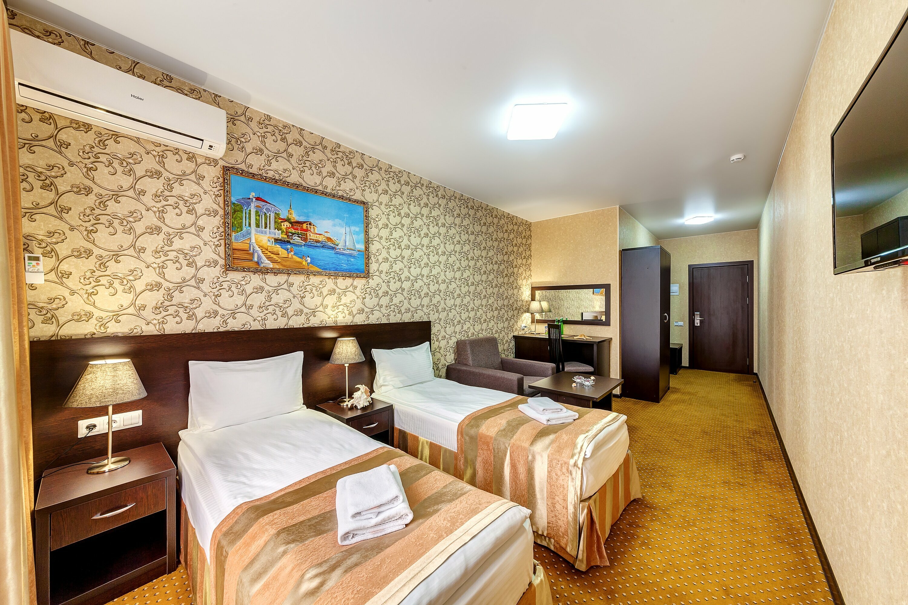 Двухместный номер с 1 кроватью или 2 отдельными кроватями и балконом