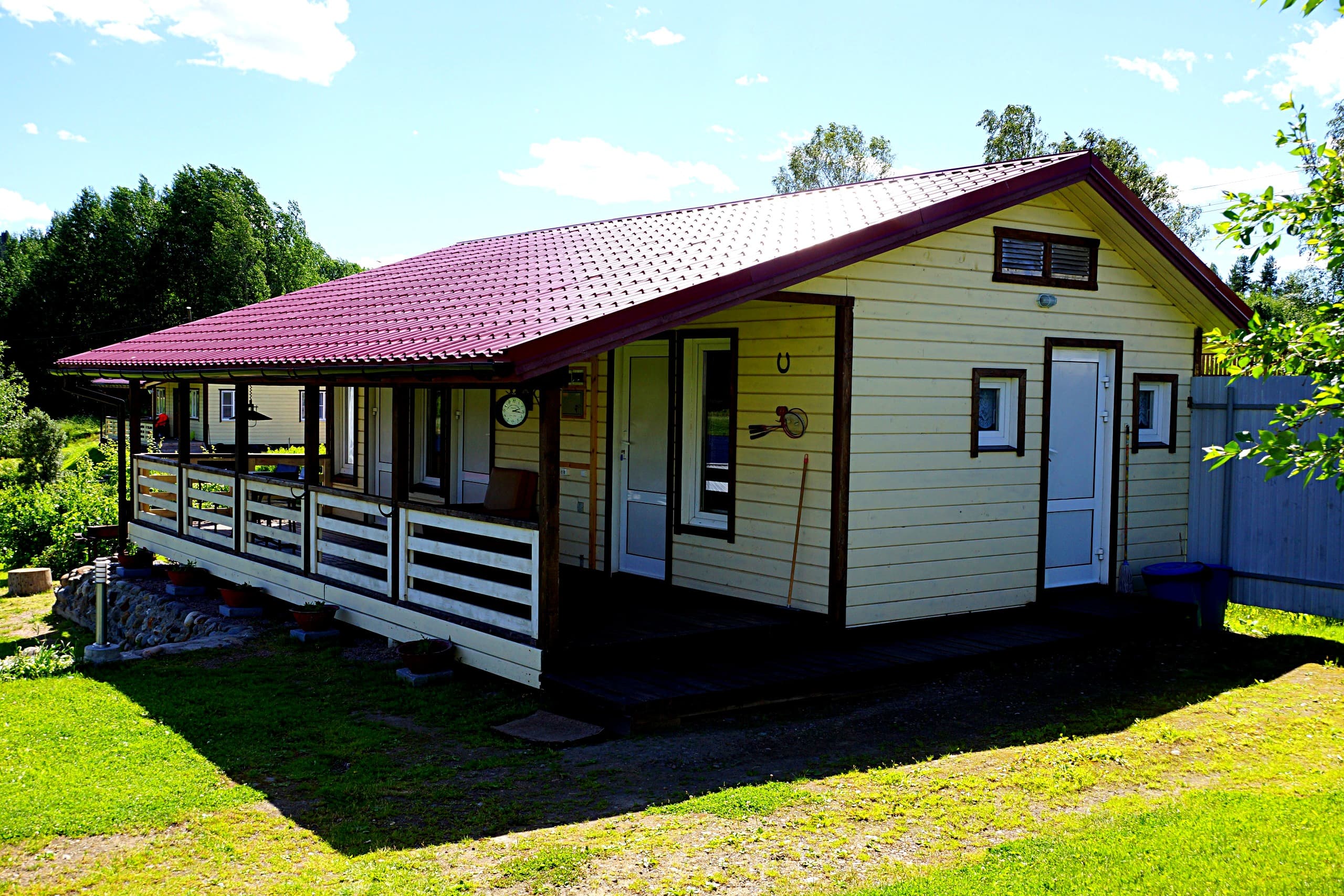 Коттедж с видом на озеро