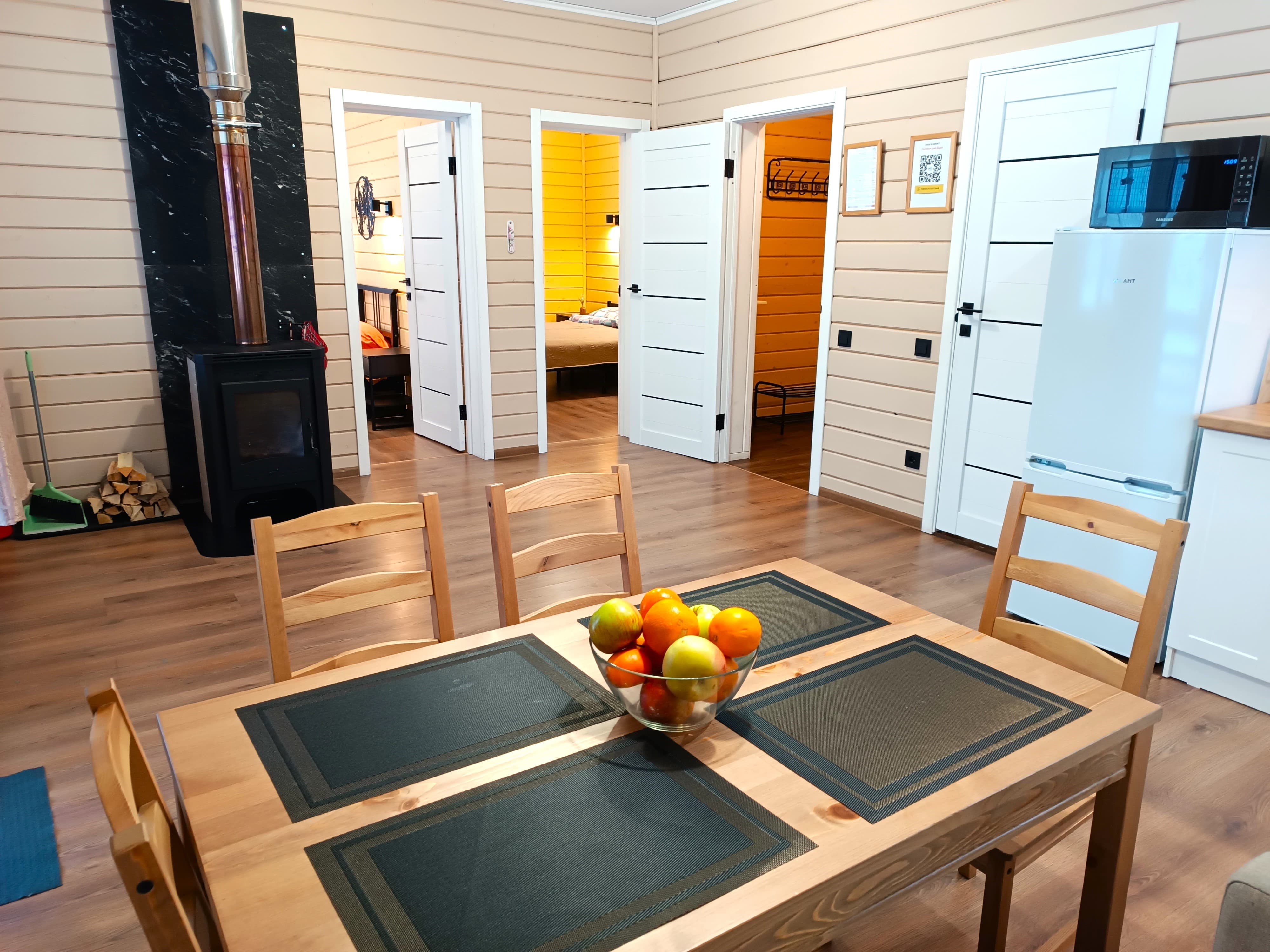 Коттедж с сауной с видом на озеро