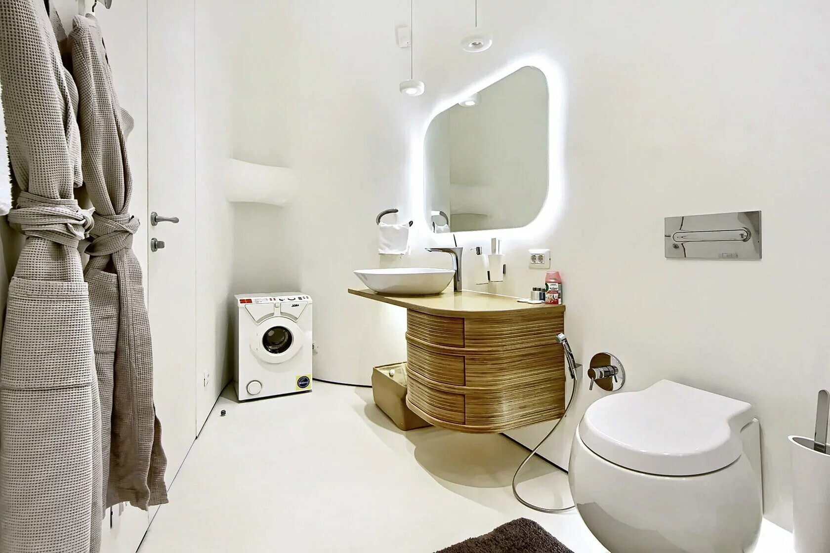 "SKY LIGHT" — Апартаменты-студия в башне "Империя", с космическим видом и кинотеатром на 57м этаже.