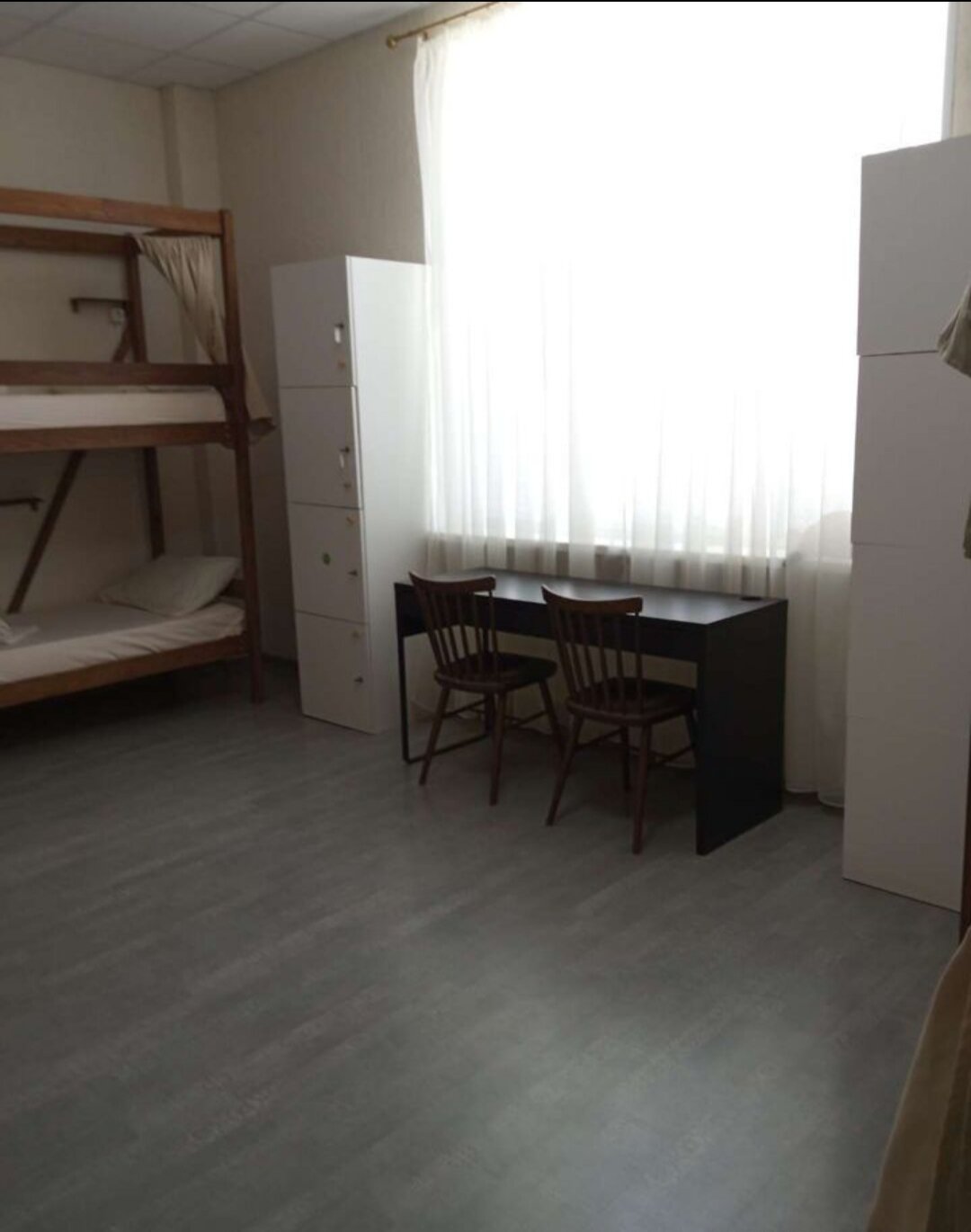 Общий 8-местный номер для мужчин