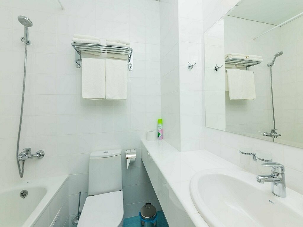 Двухместный номер с 2 отдельными кроватями и балконом