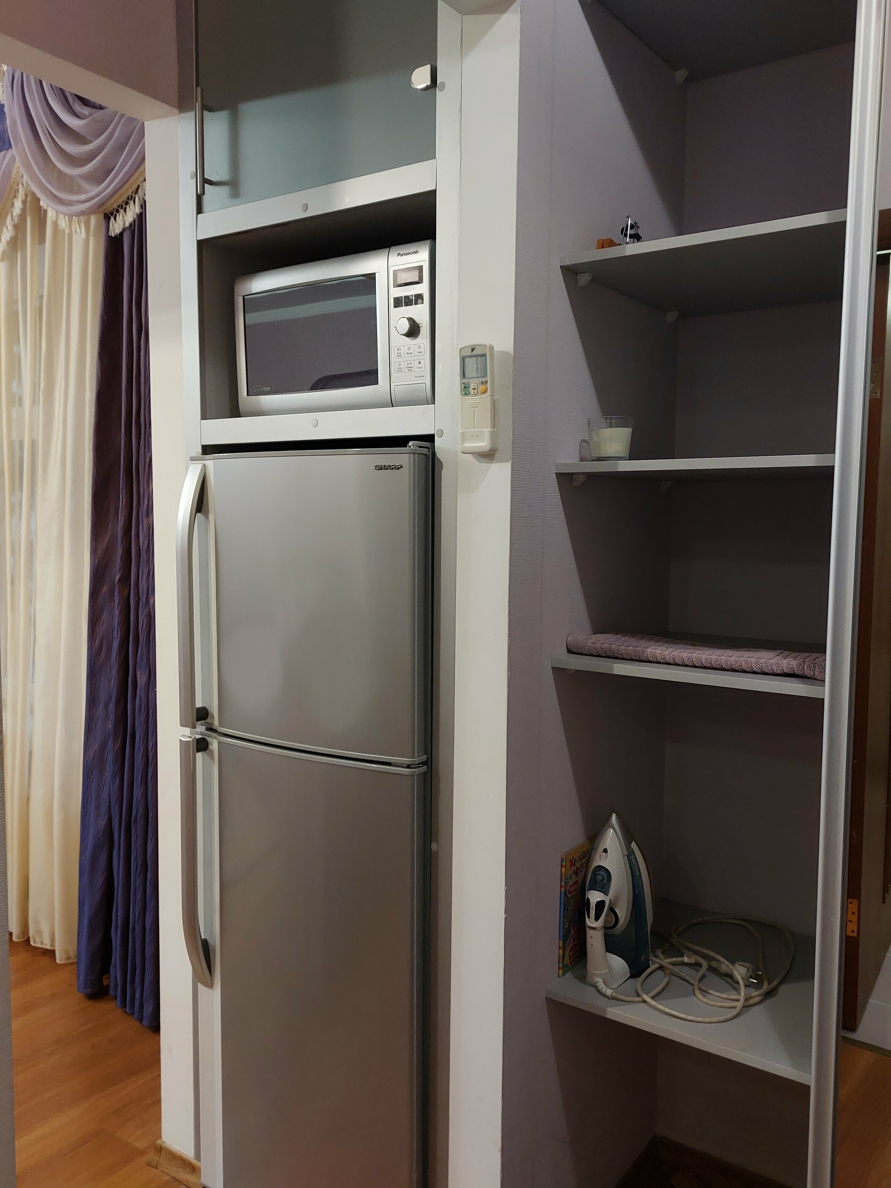 Двухместный номер с двуспальной кроватью и дополнительной кроватью