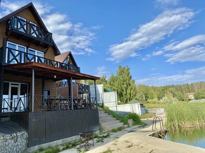 Дом с видом на озеро