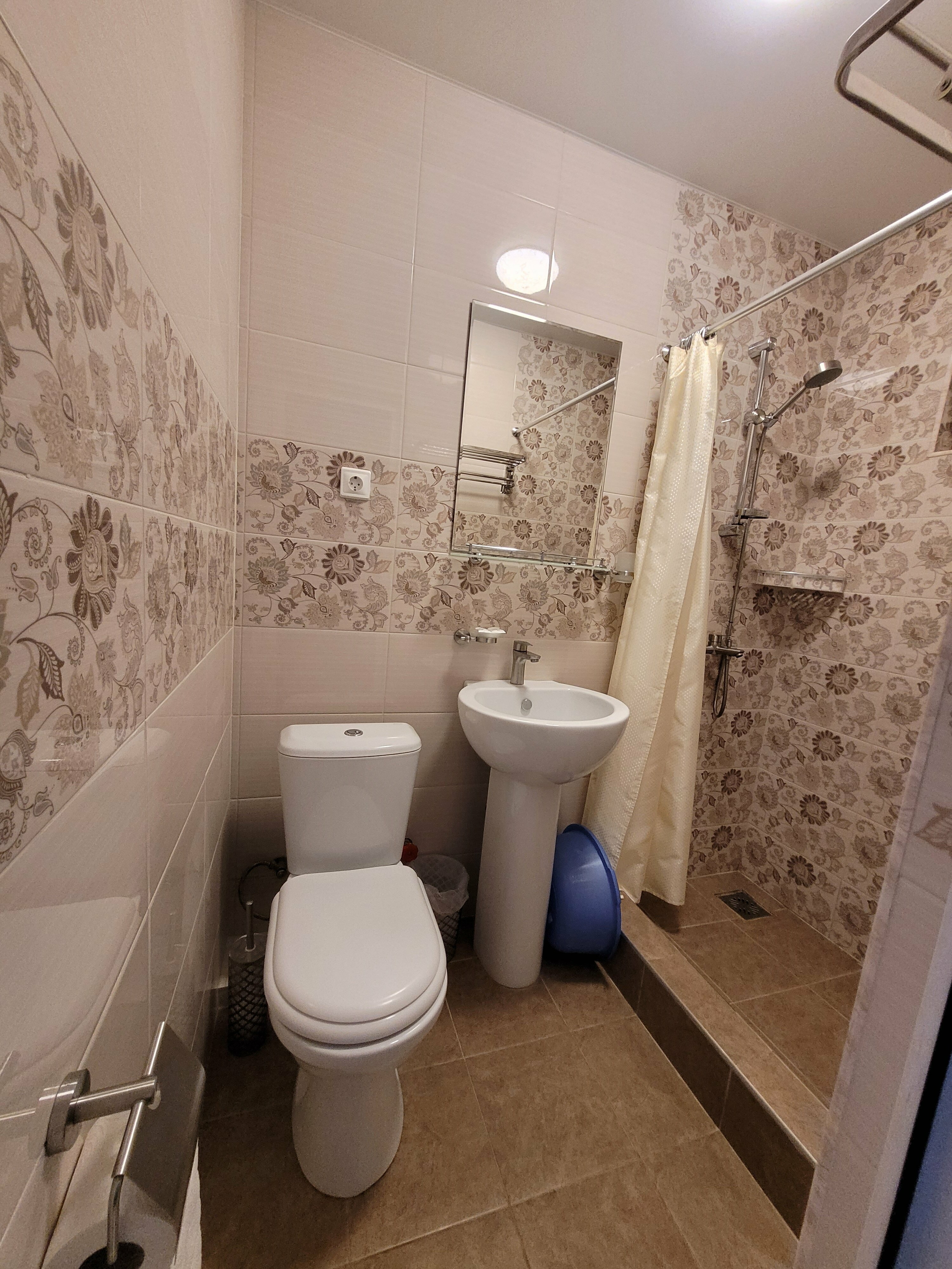 Трехместный номер с балконом