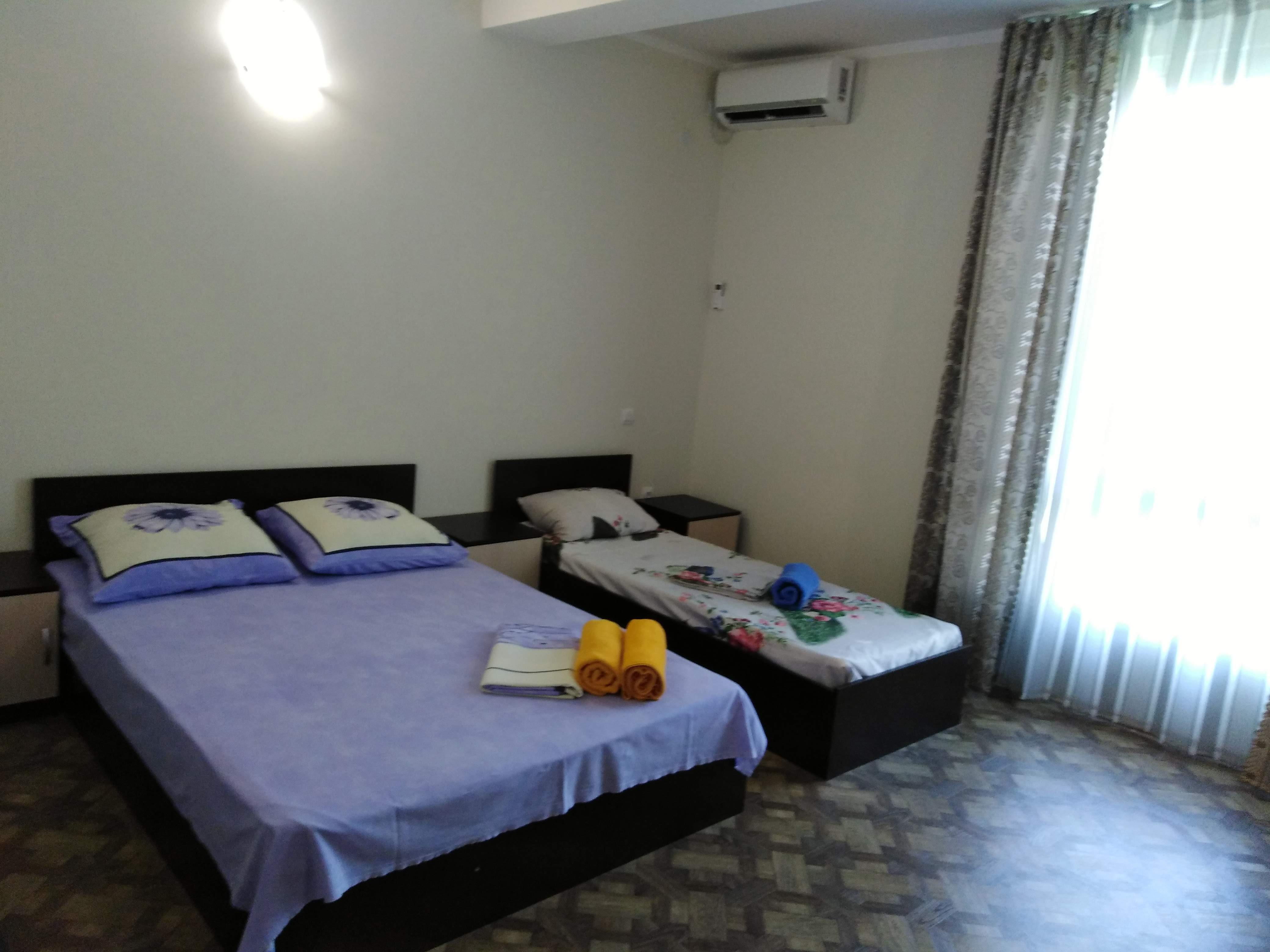 Семейный номер с видом на горы