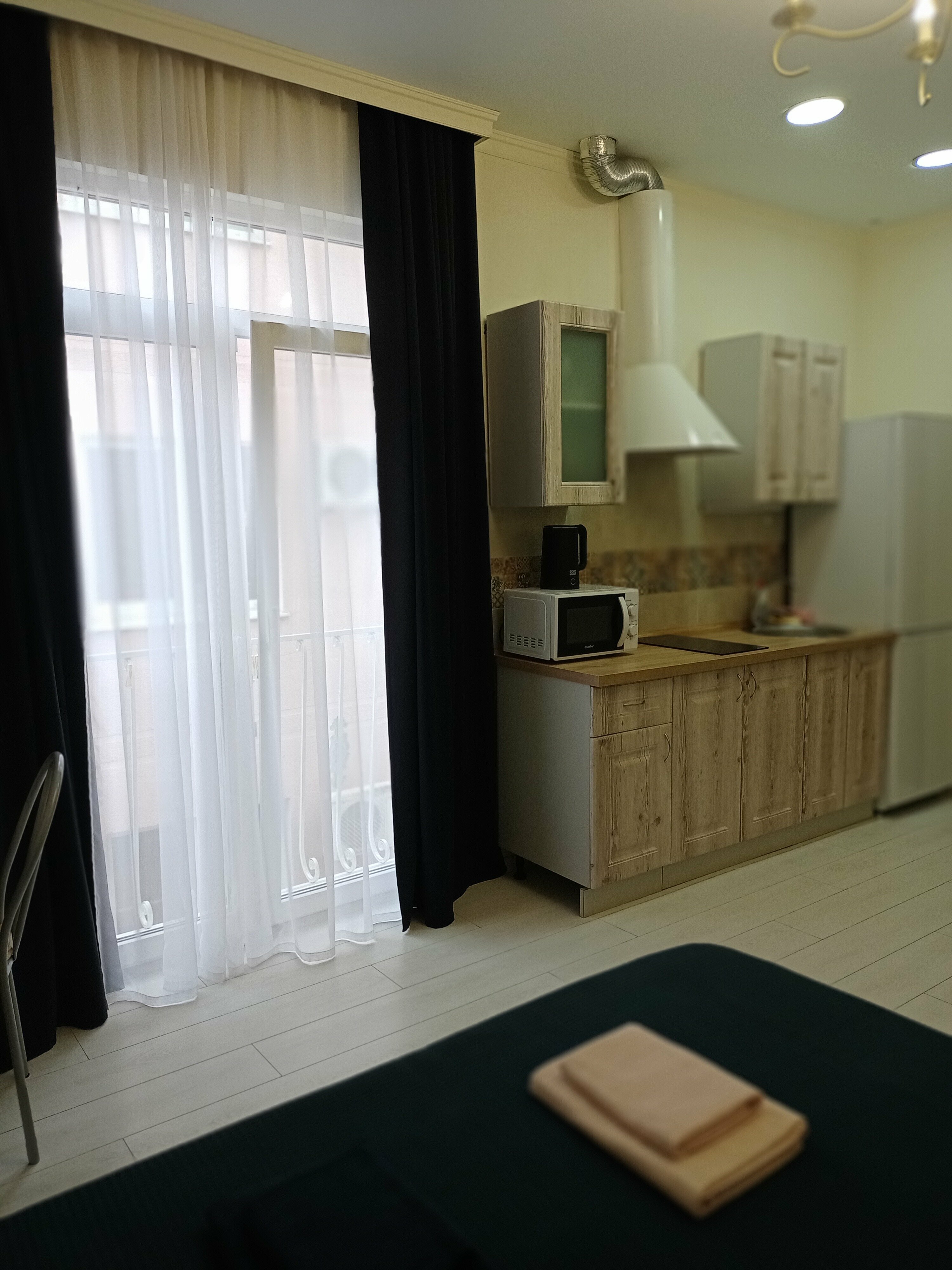 Номер-студия с кроватью размера «queen-size»