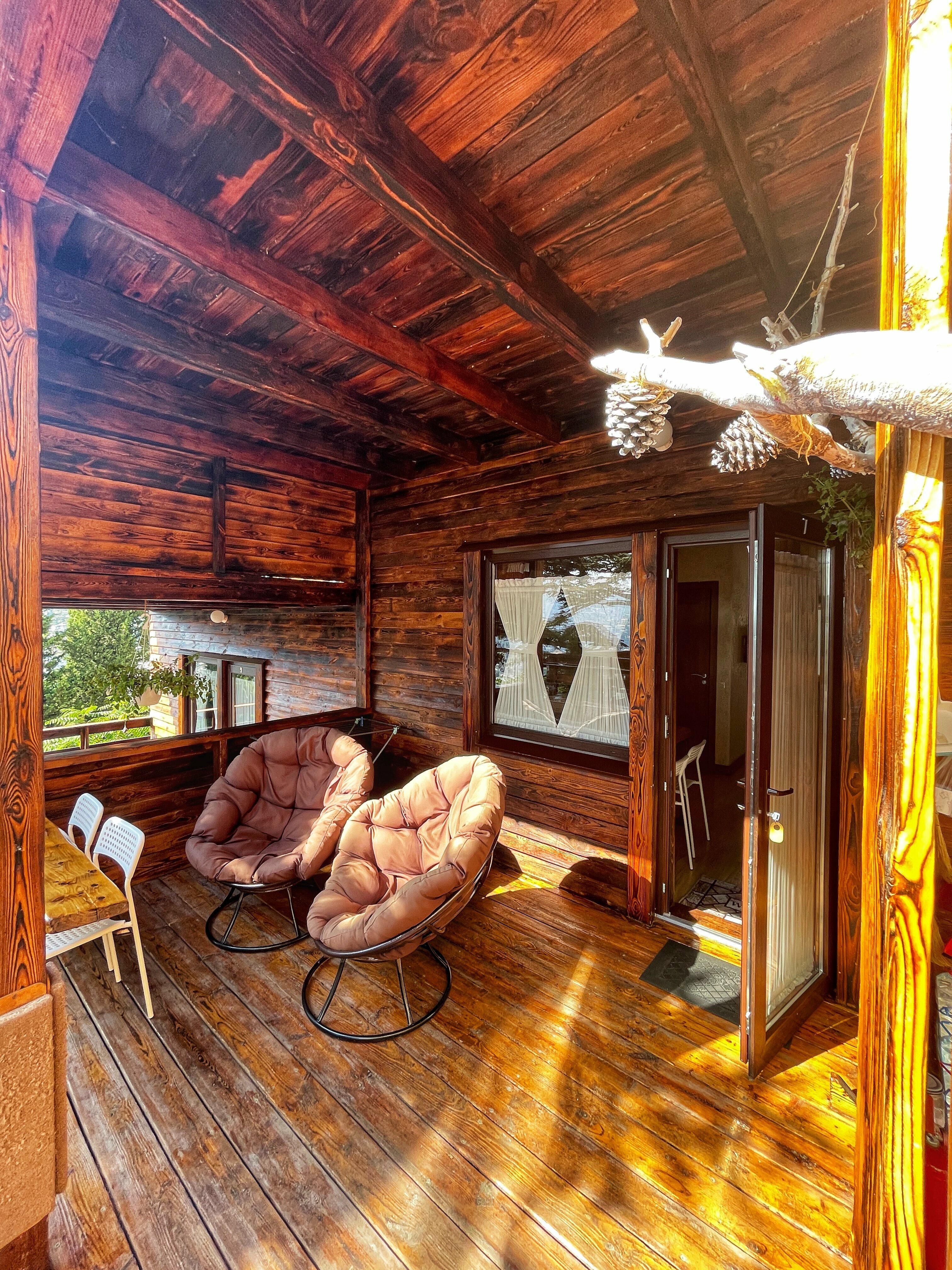 Семейный номер с видом на горы