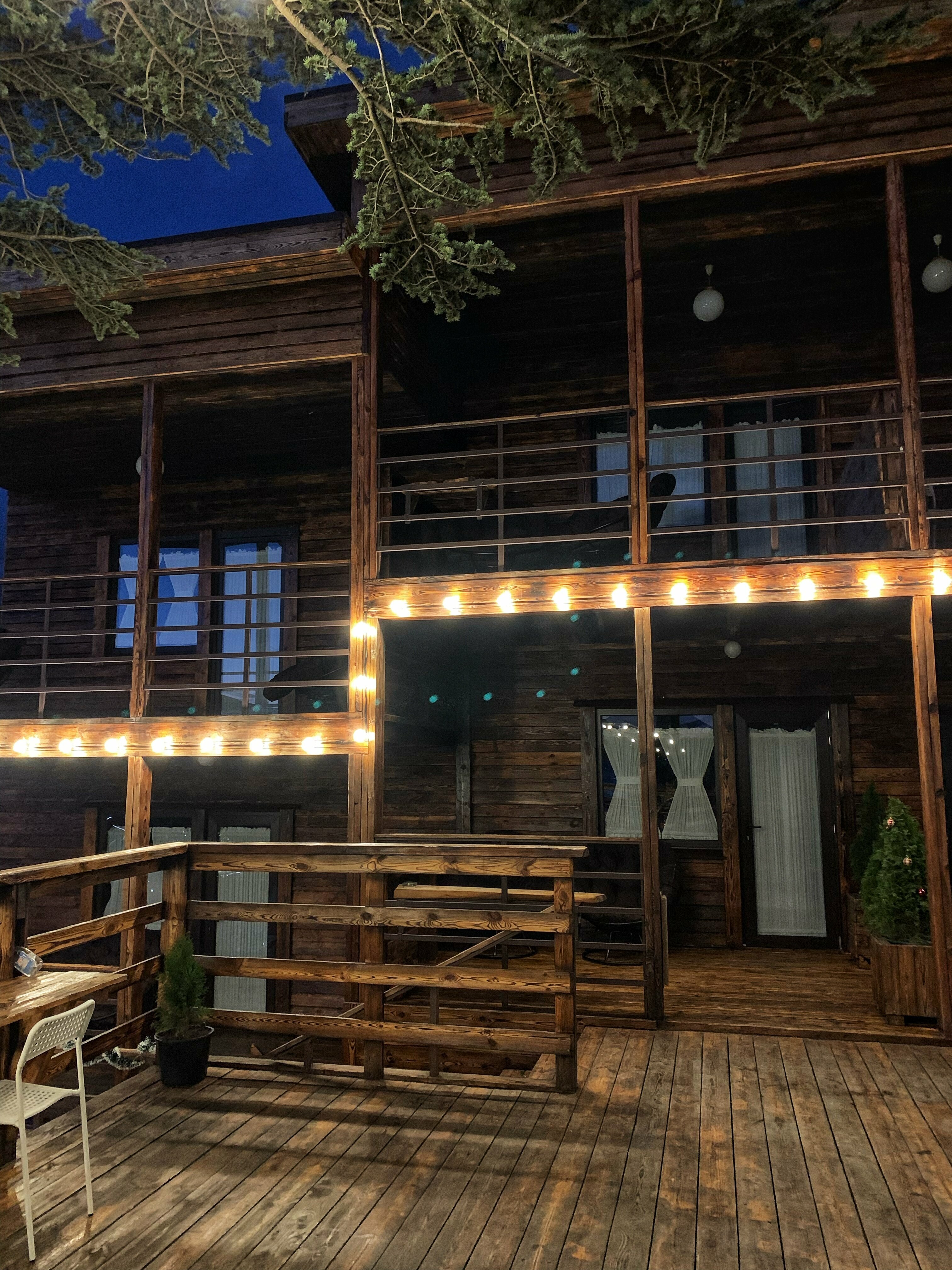 Семейный номер с видом на горы