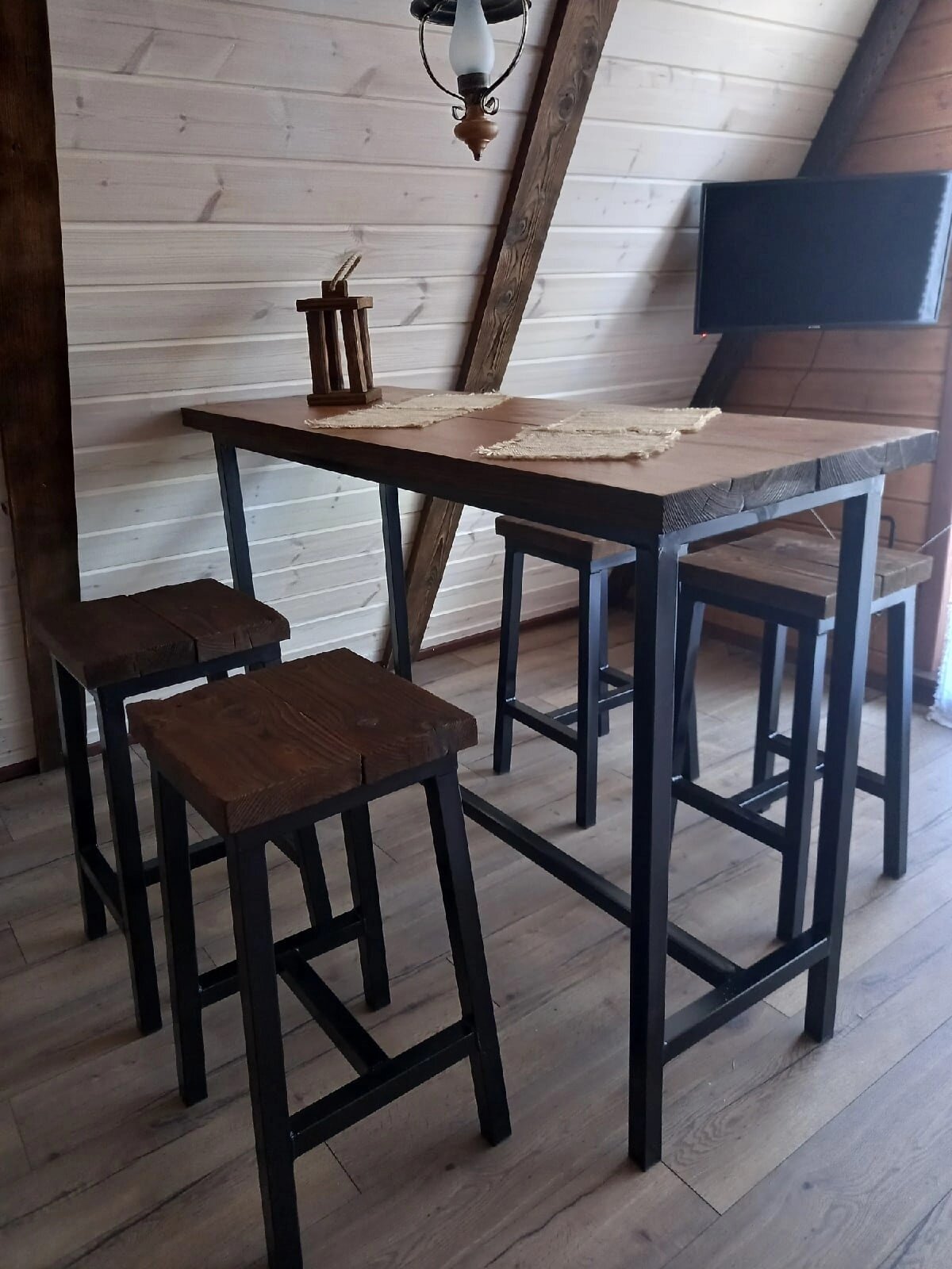 Двухуровневый четырехместный номер